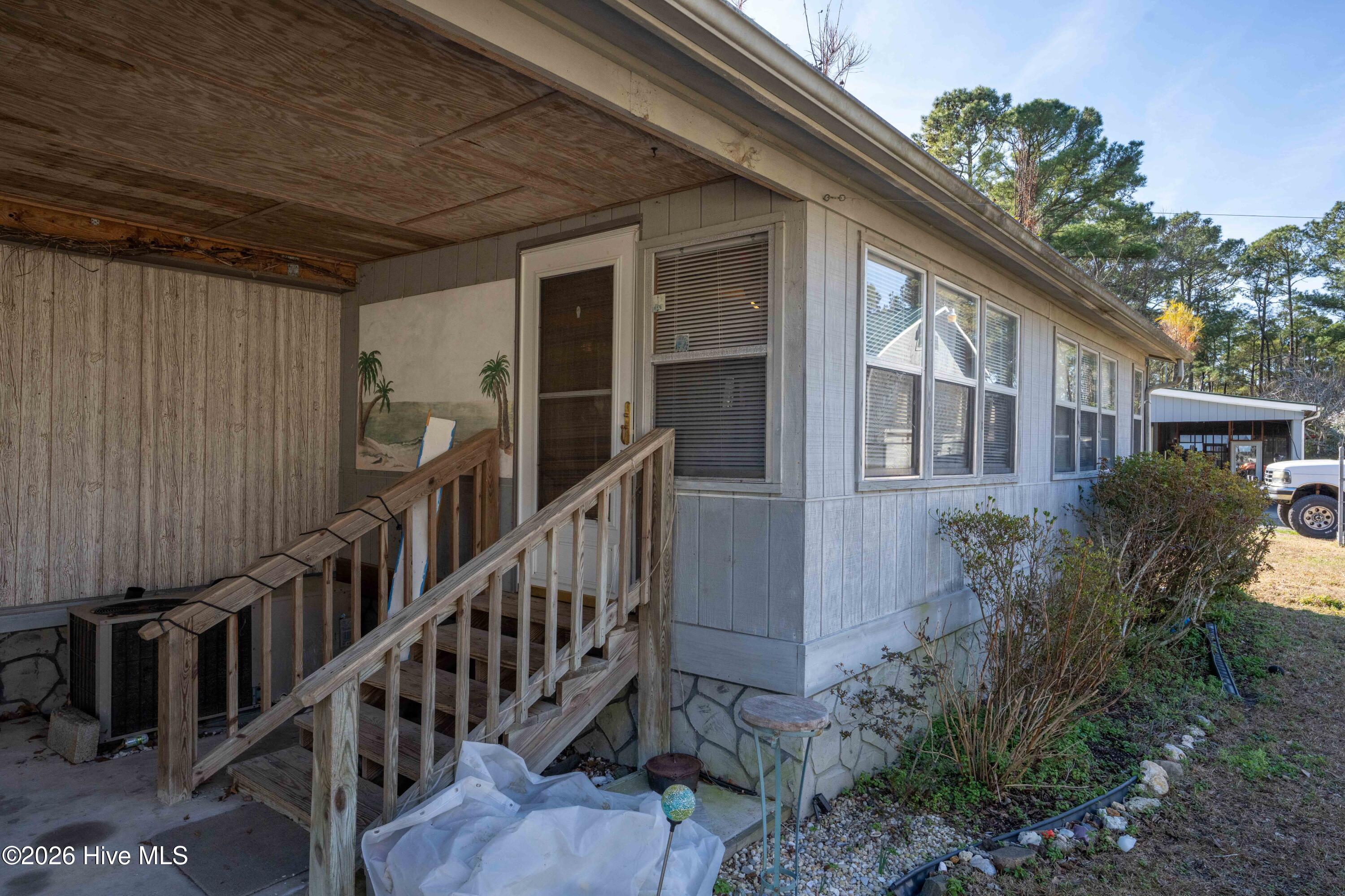 100551309 | Photo 24