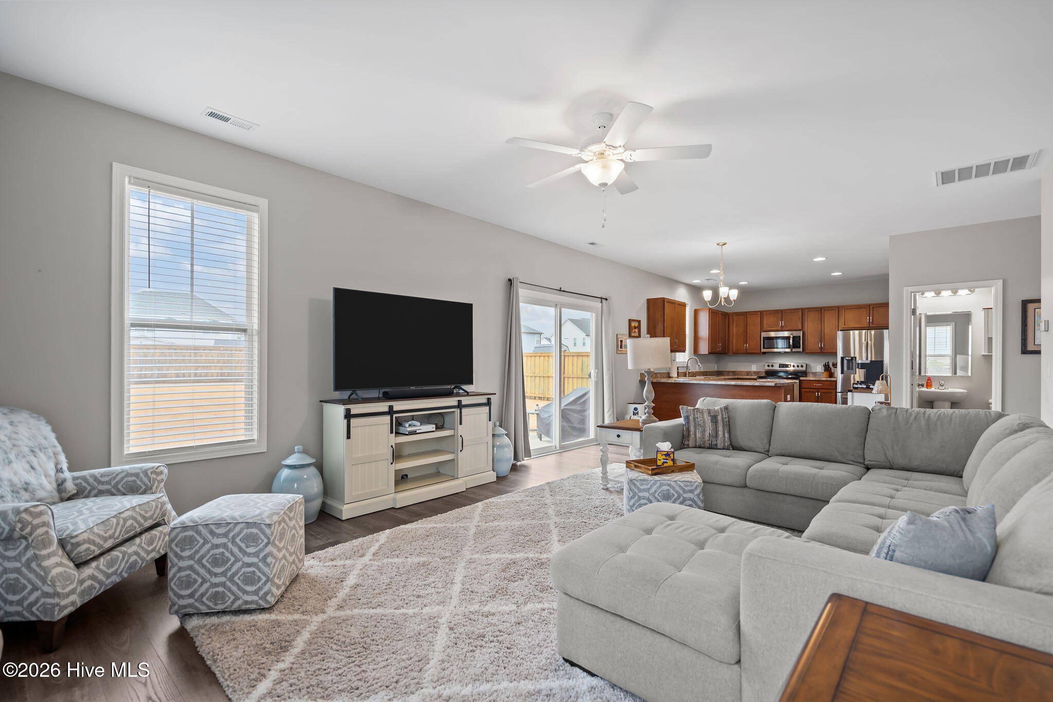 100555693 | Photo 20