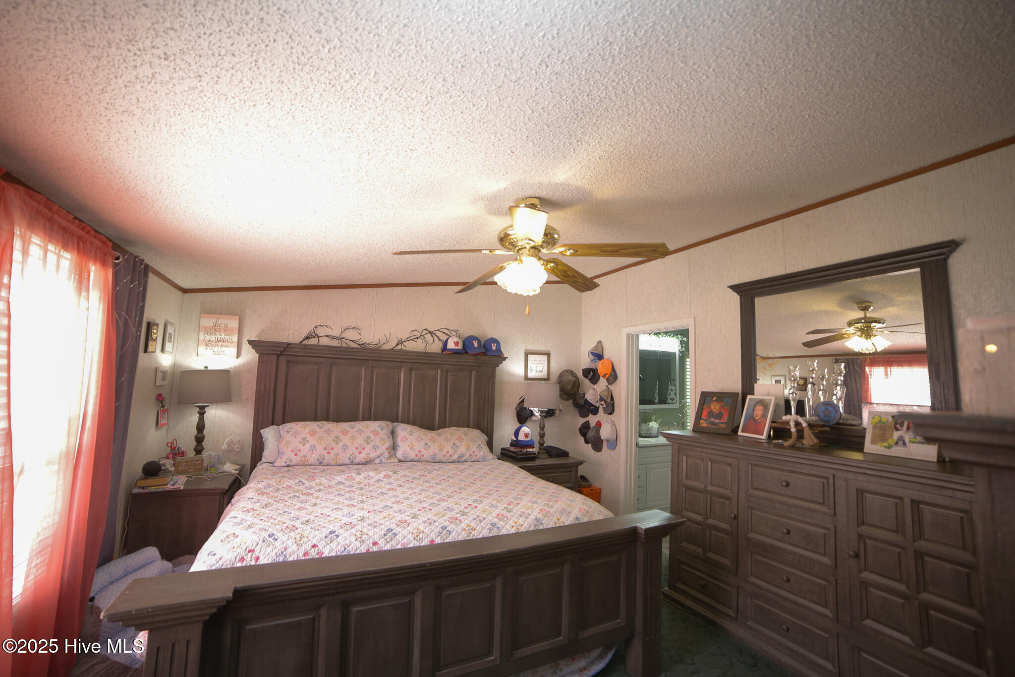 100528062 | Photo 16