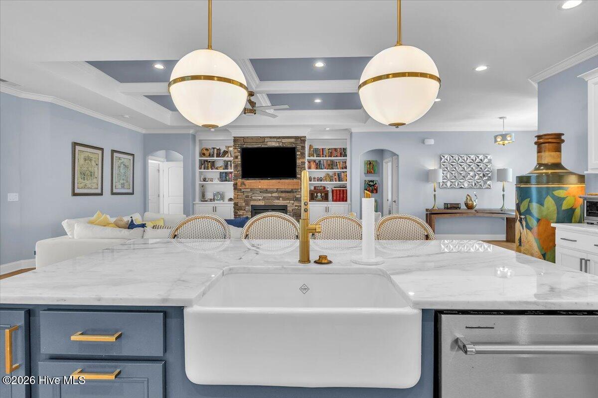 100562728 | Photo 31