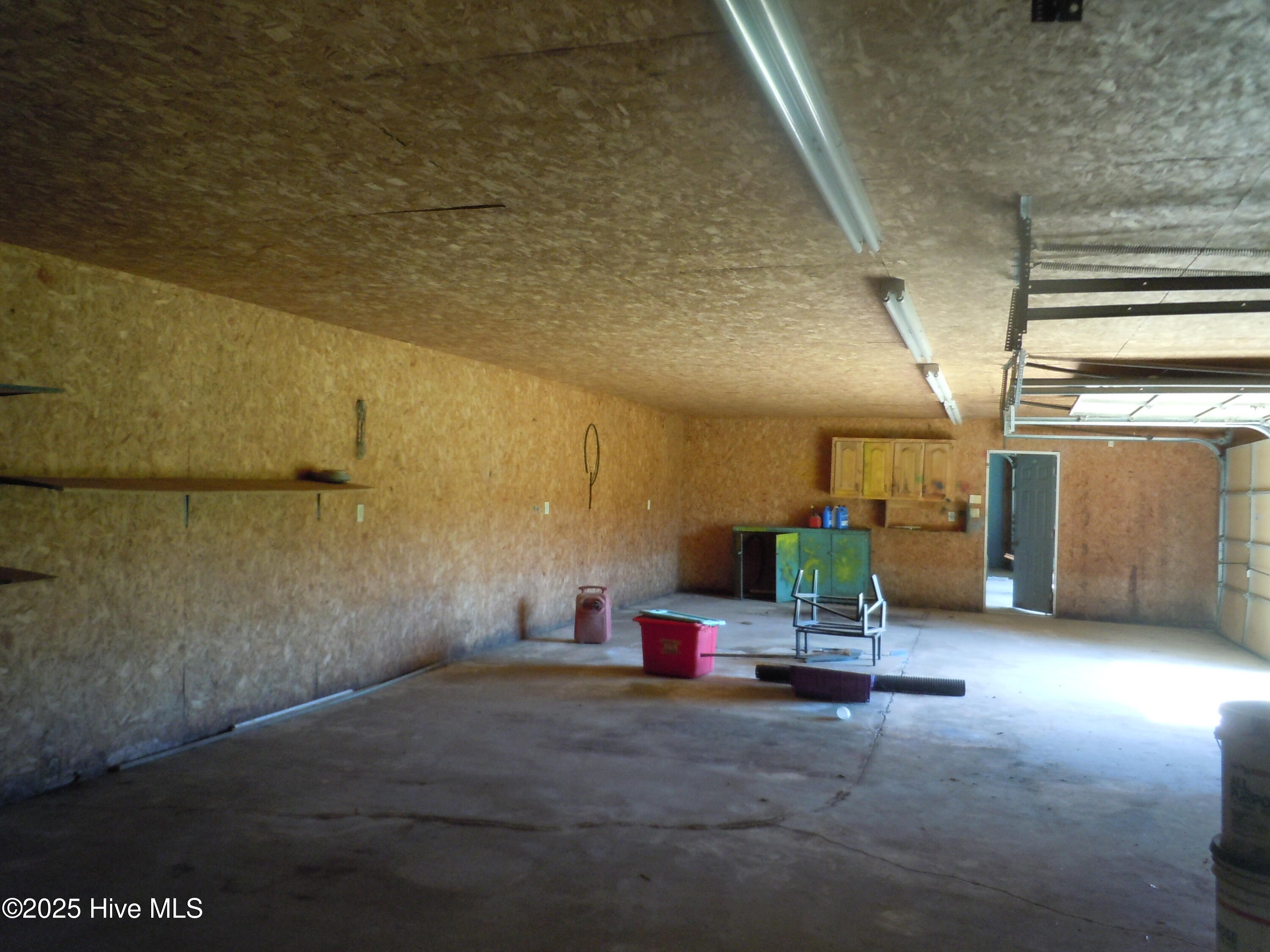 100528671 | Photo 60