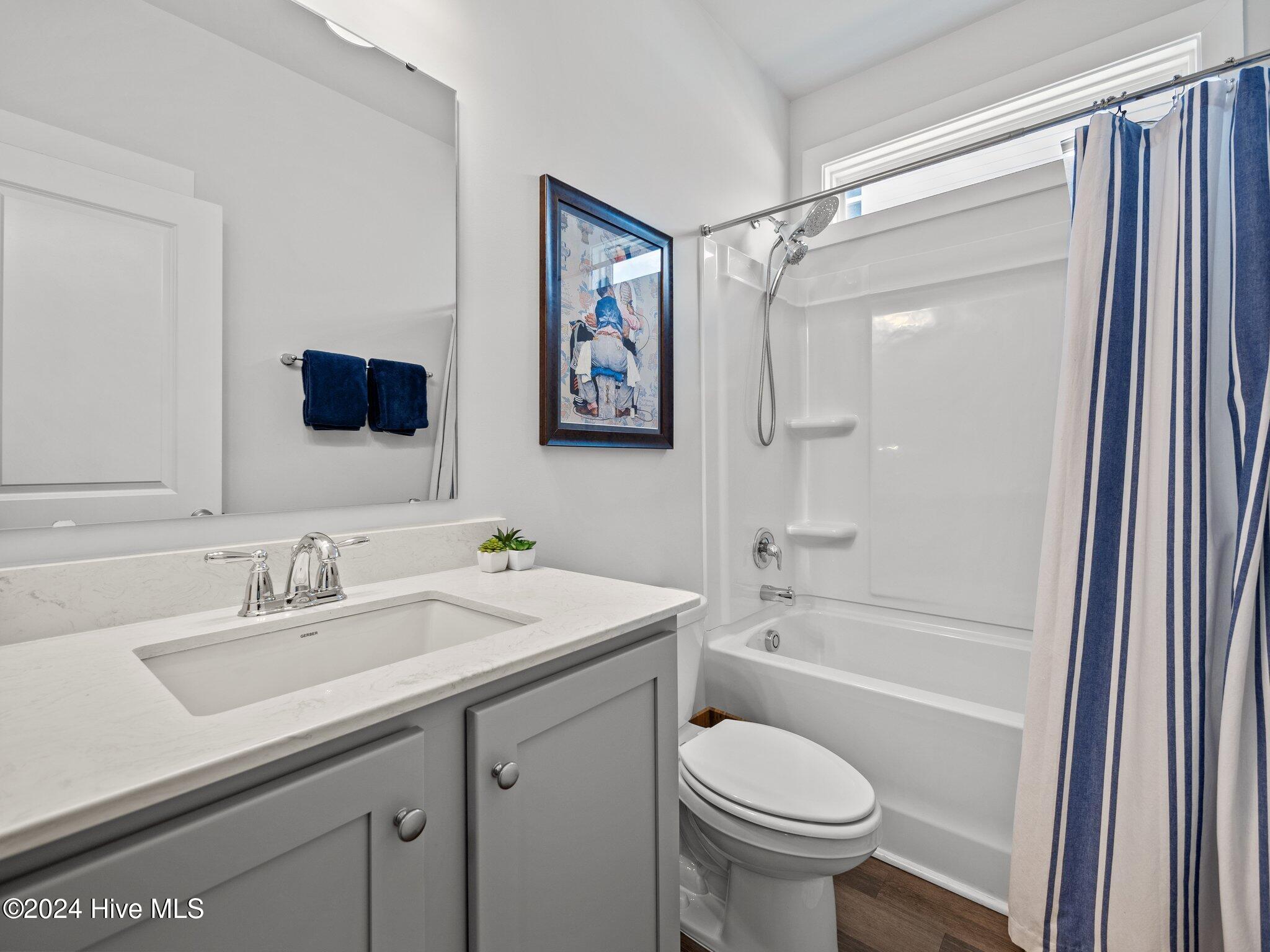 100562894 | Photo 42