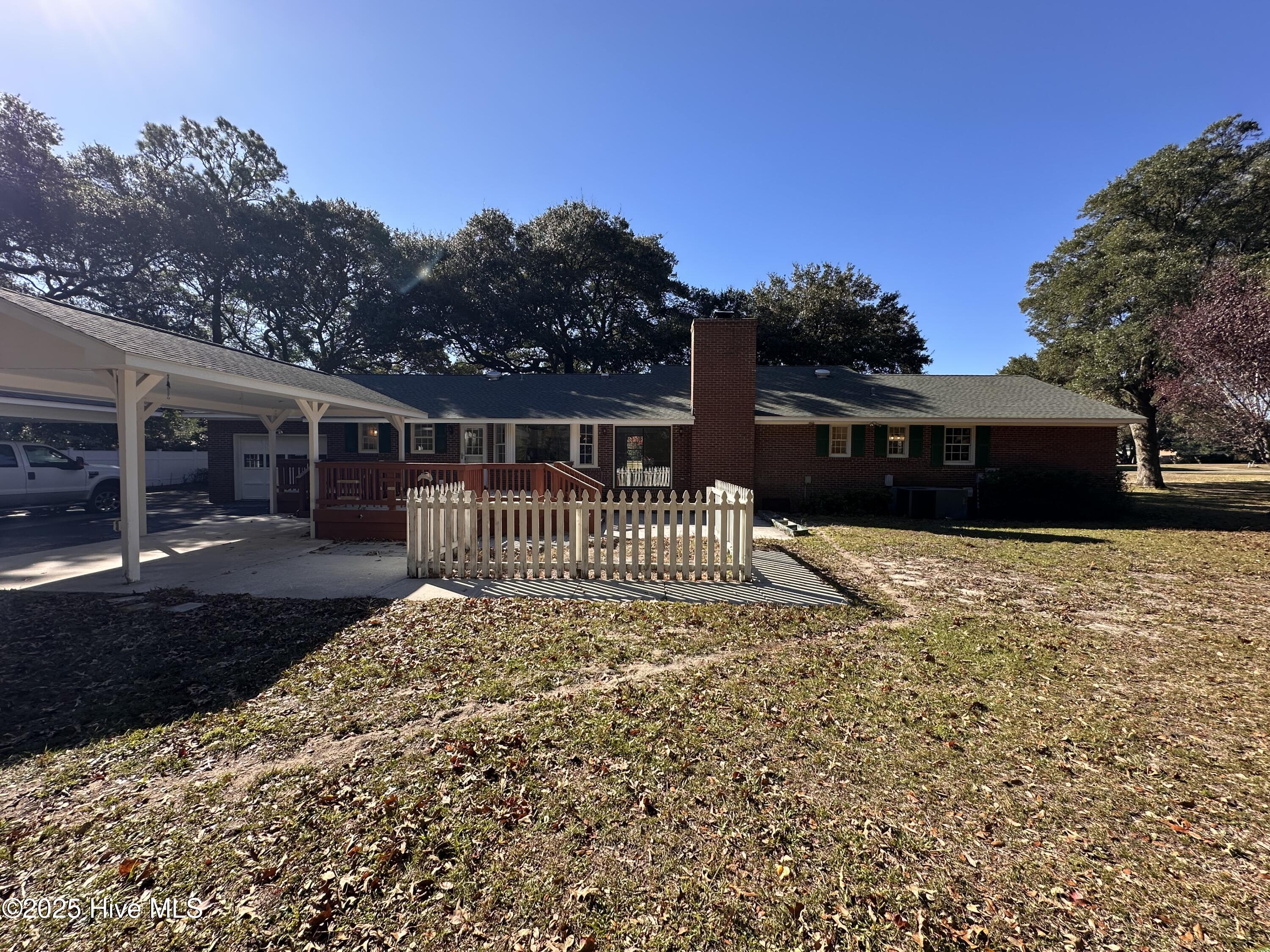 100541035 | Photo 35