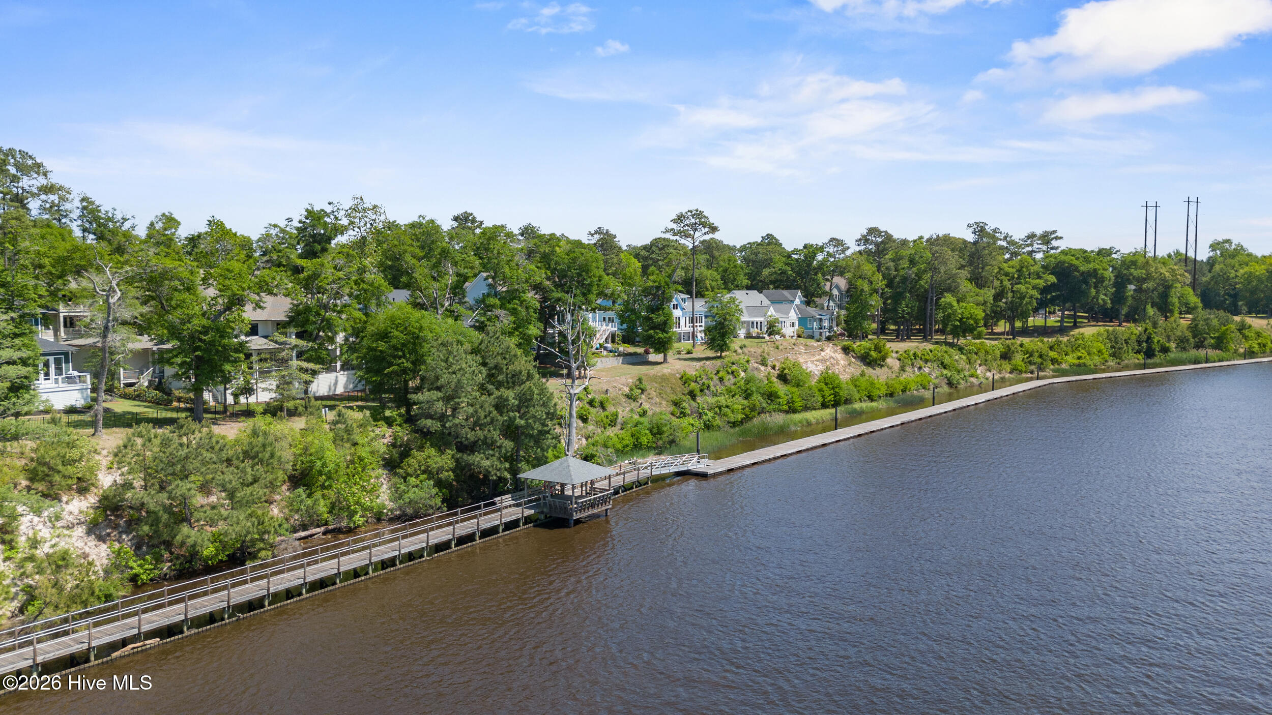 100569354 | Photo 80