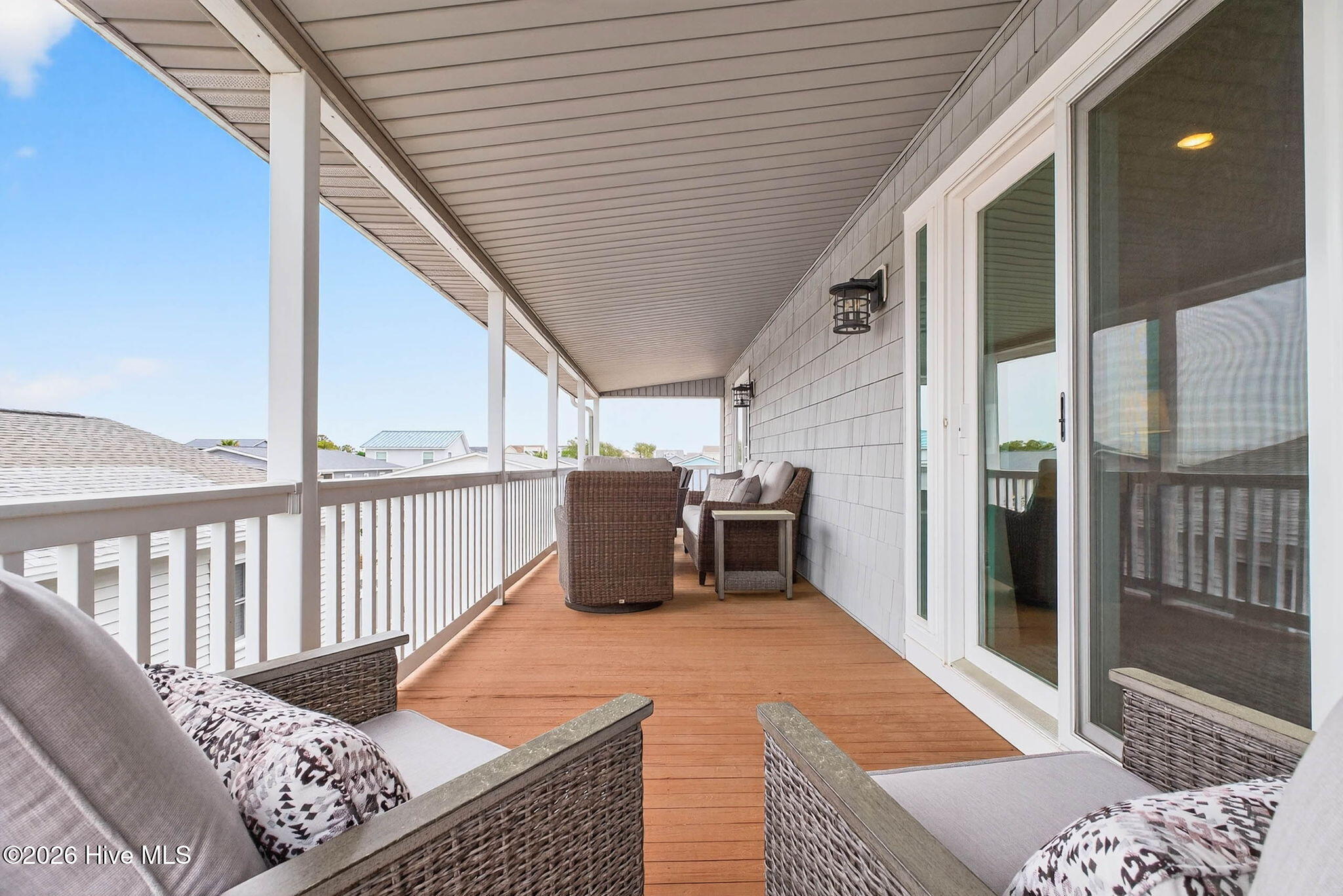 100565816 | Photo 41