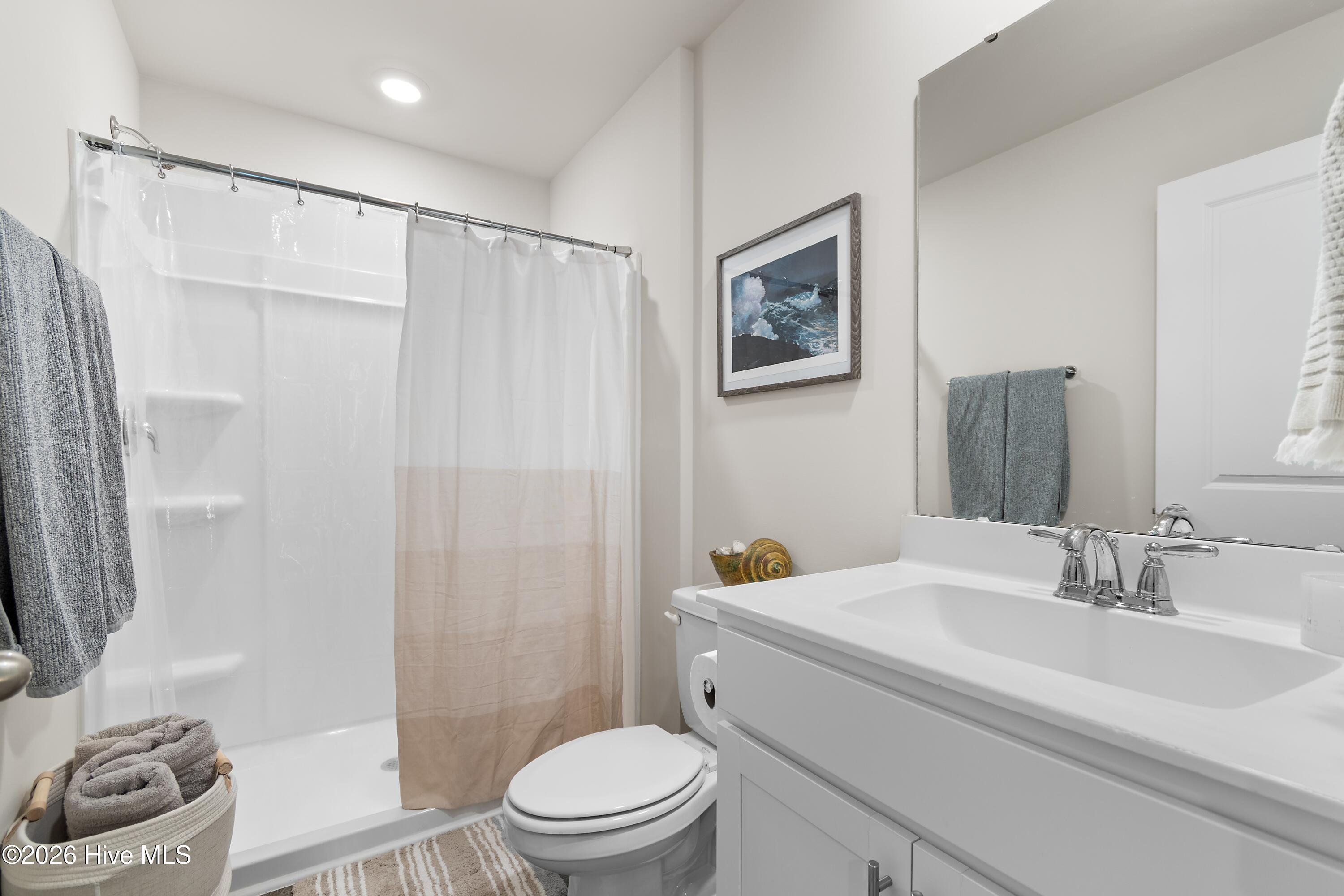 100549910 | Photo 26