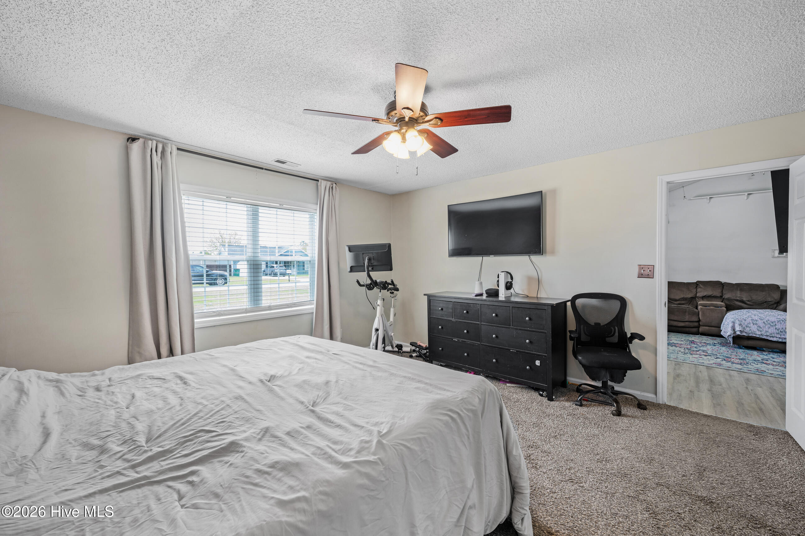 100566422 | Photo 14