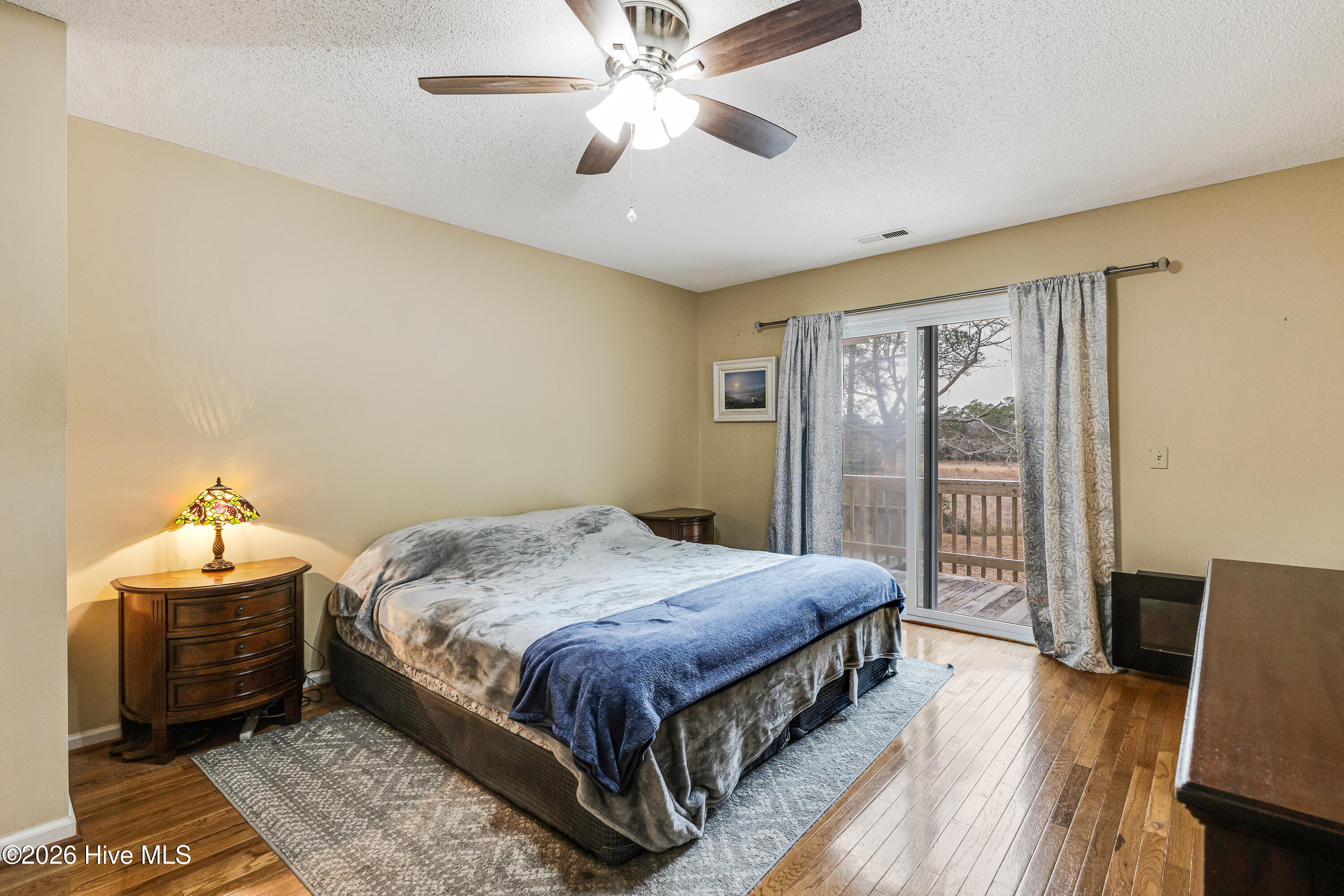 100551120 | Photo 25