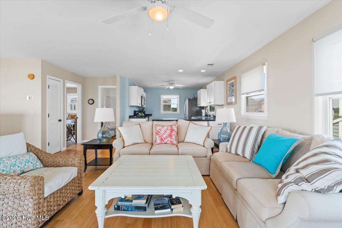 100520015 | Photo 14