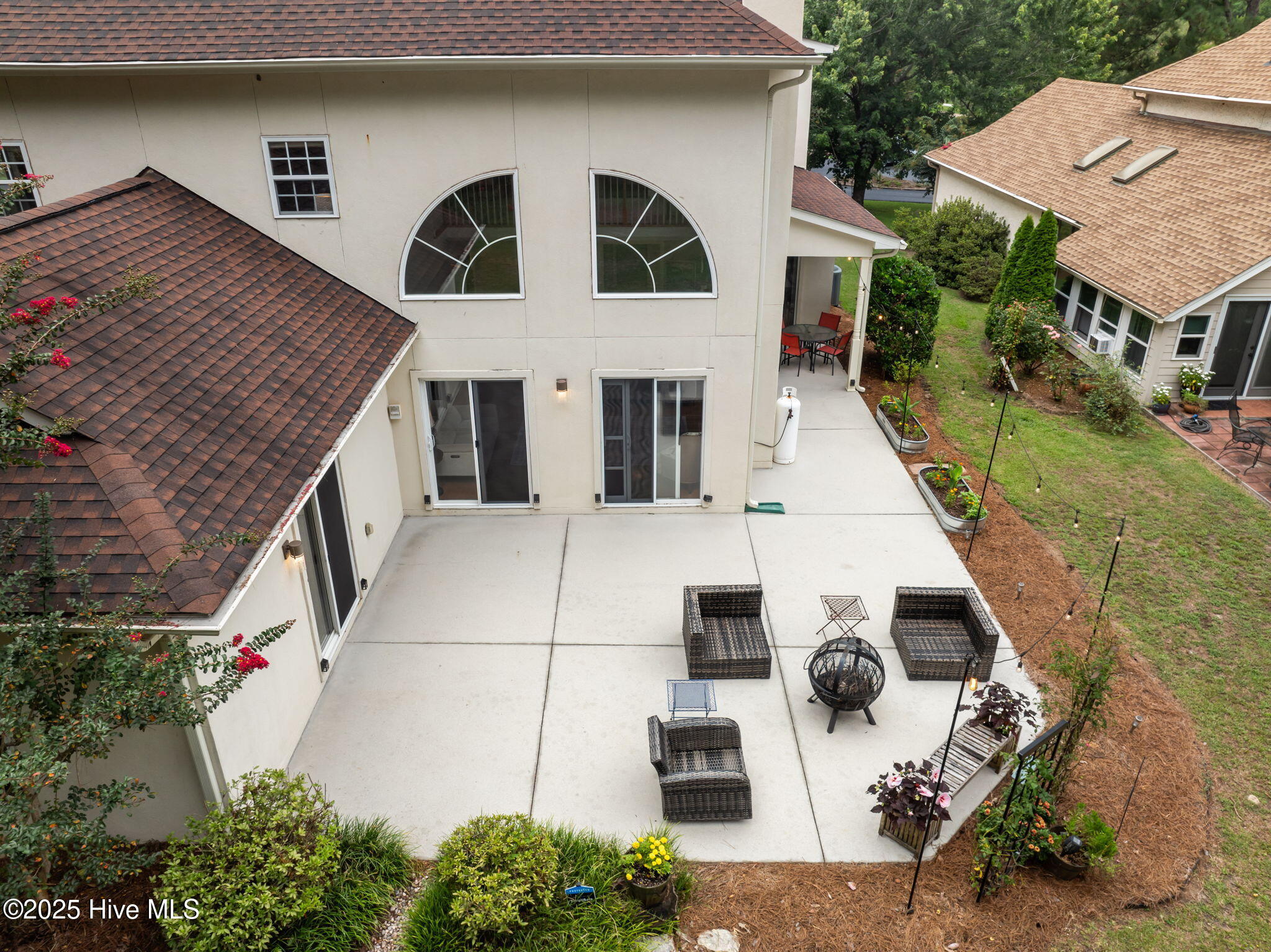 100524687 | Photo 54