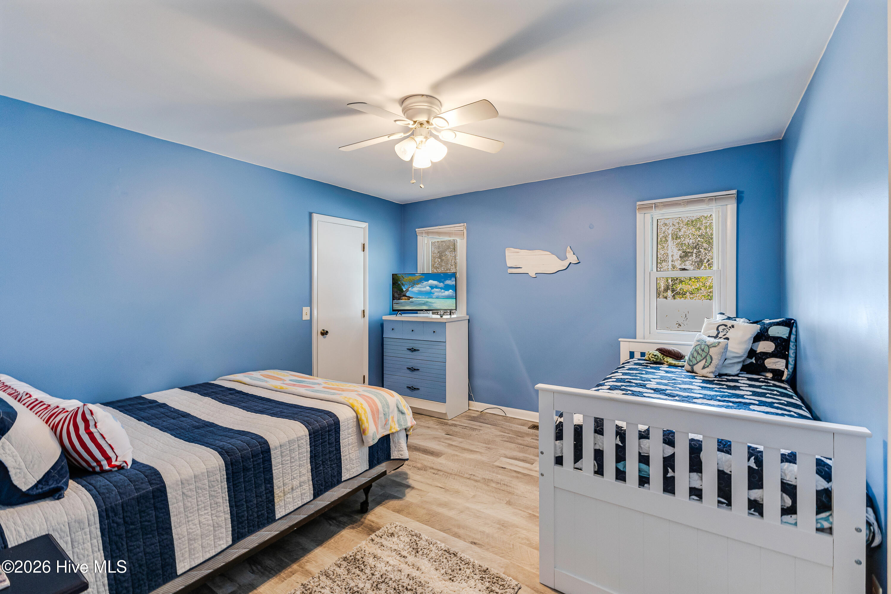 100547384 | Photo 34