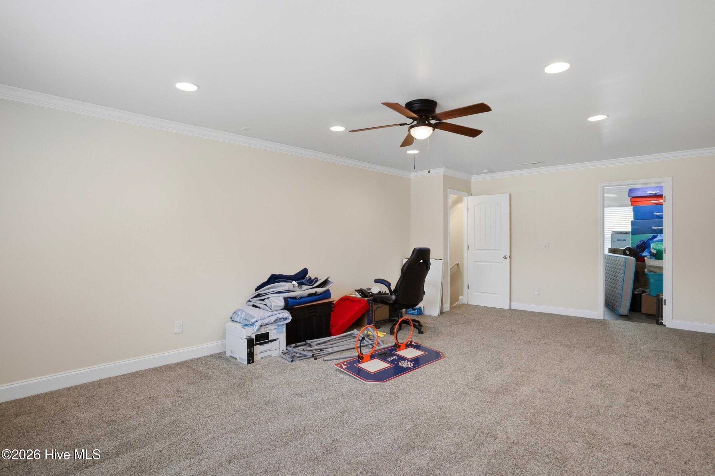 100562435 | Photo 25