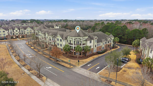 100556037 | Photo 40