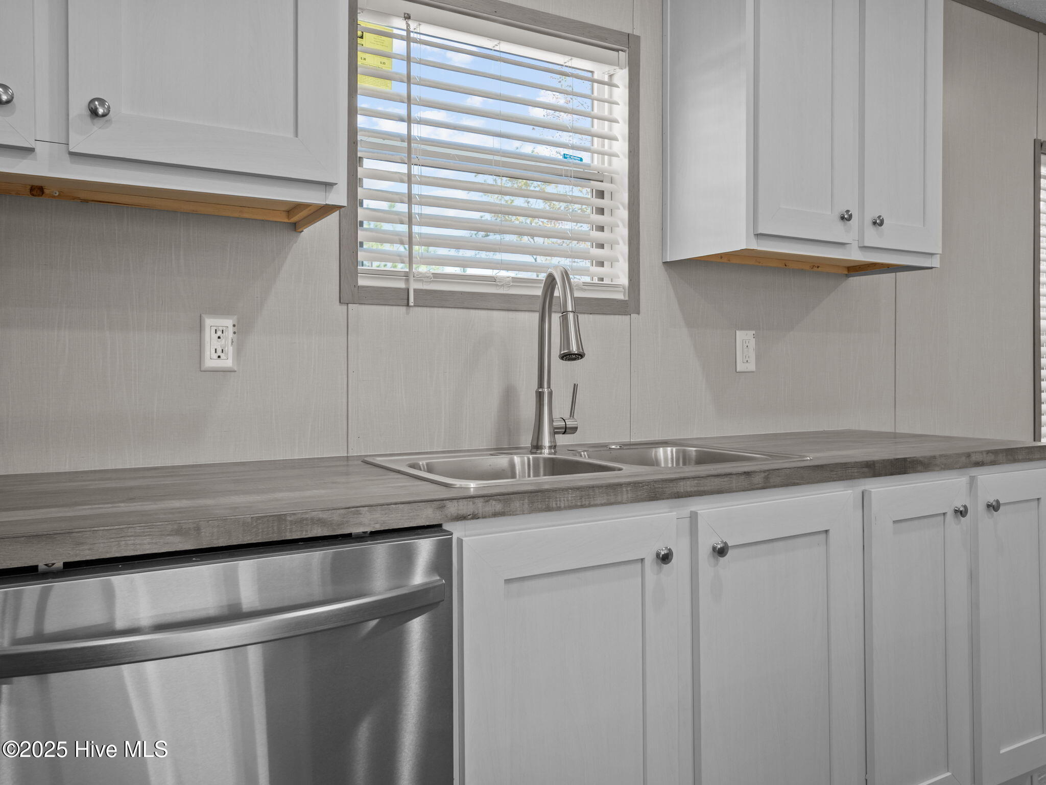 100541936 | Photo 35