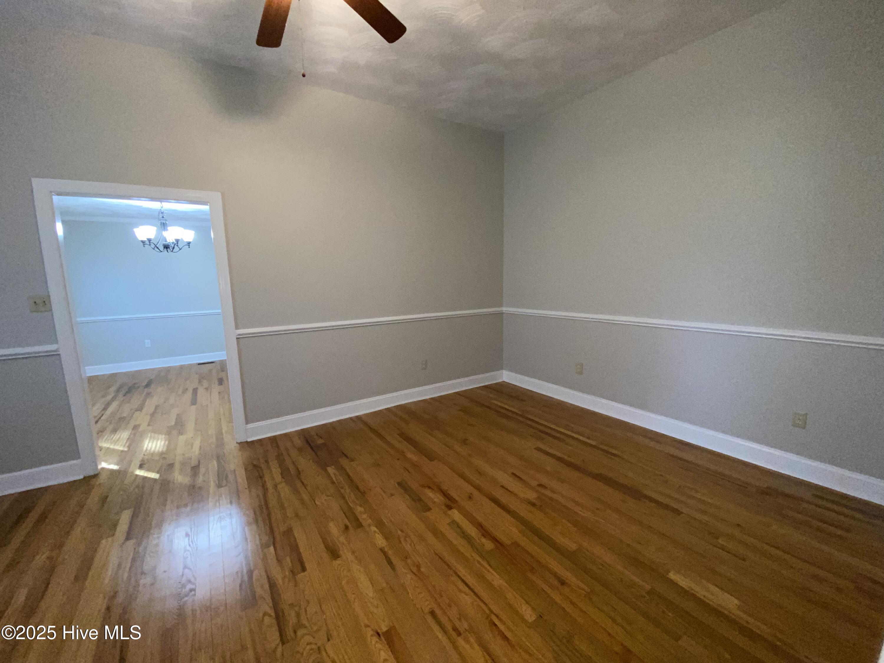 100532699 | Photo 12