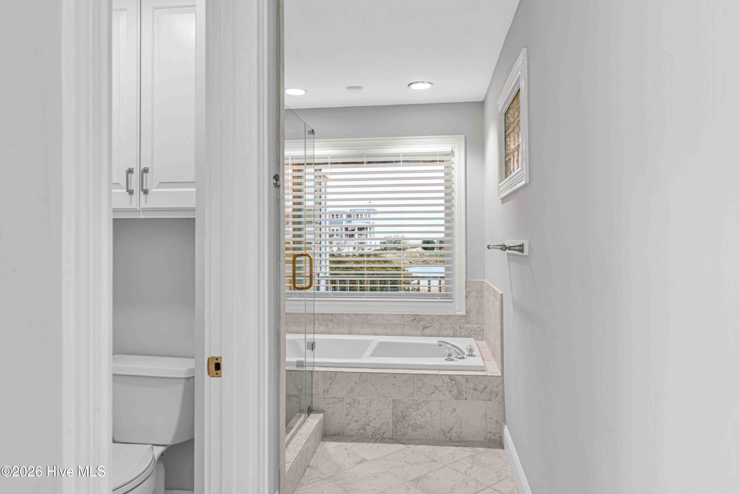 100555941 | Photo 18