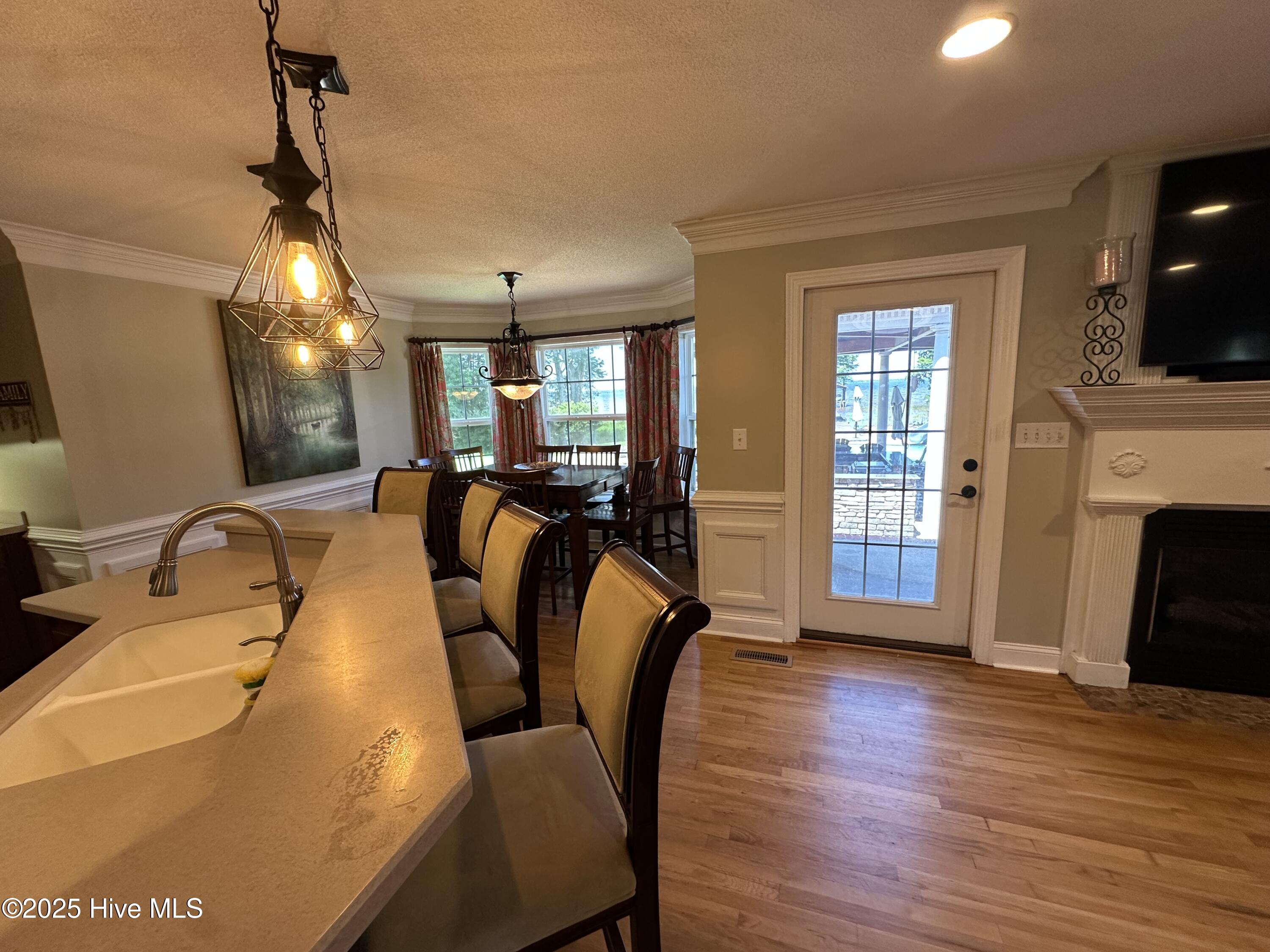 100514130 | Photo 26