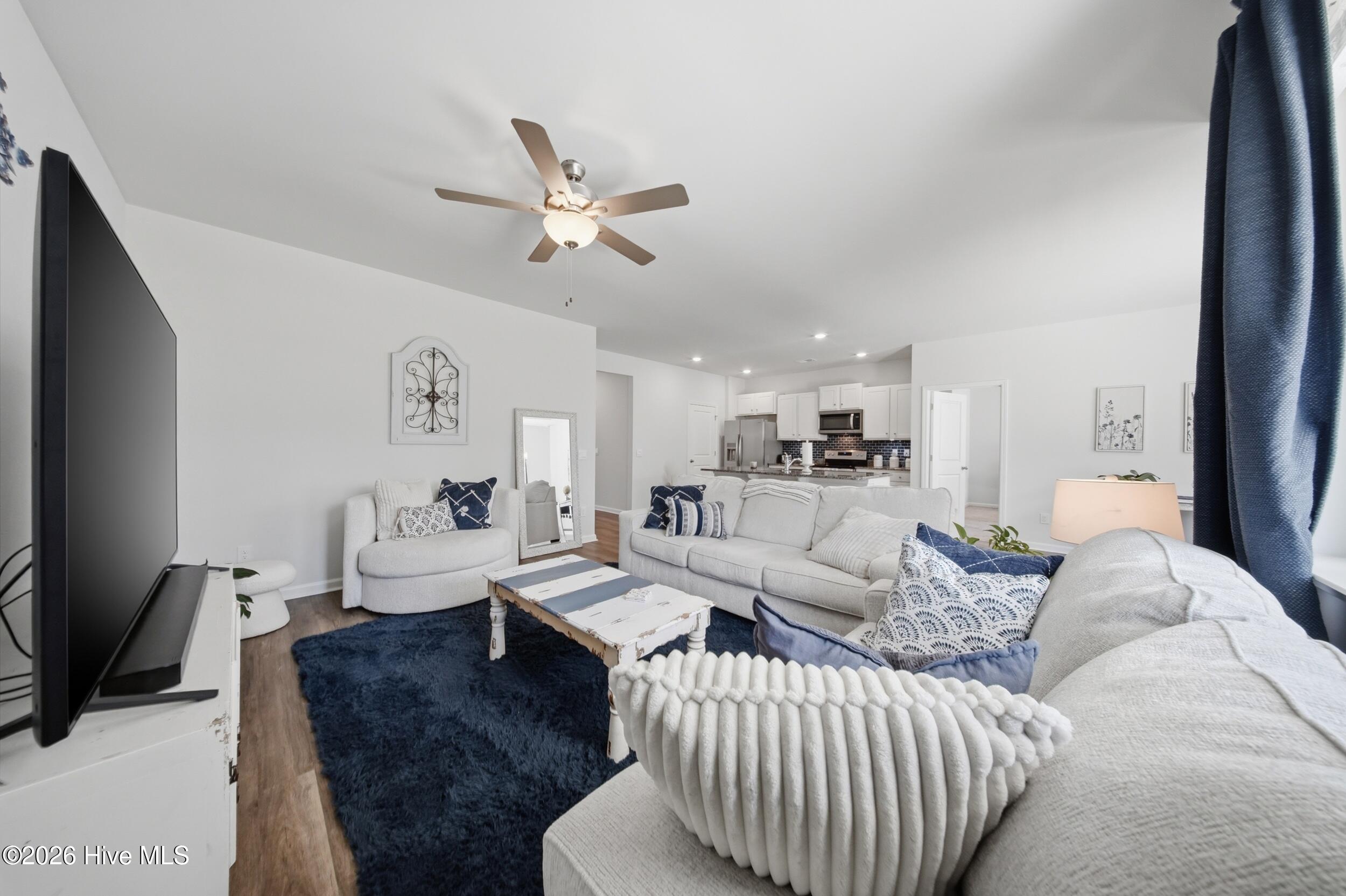 100565594 | Photo 20