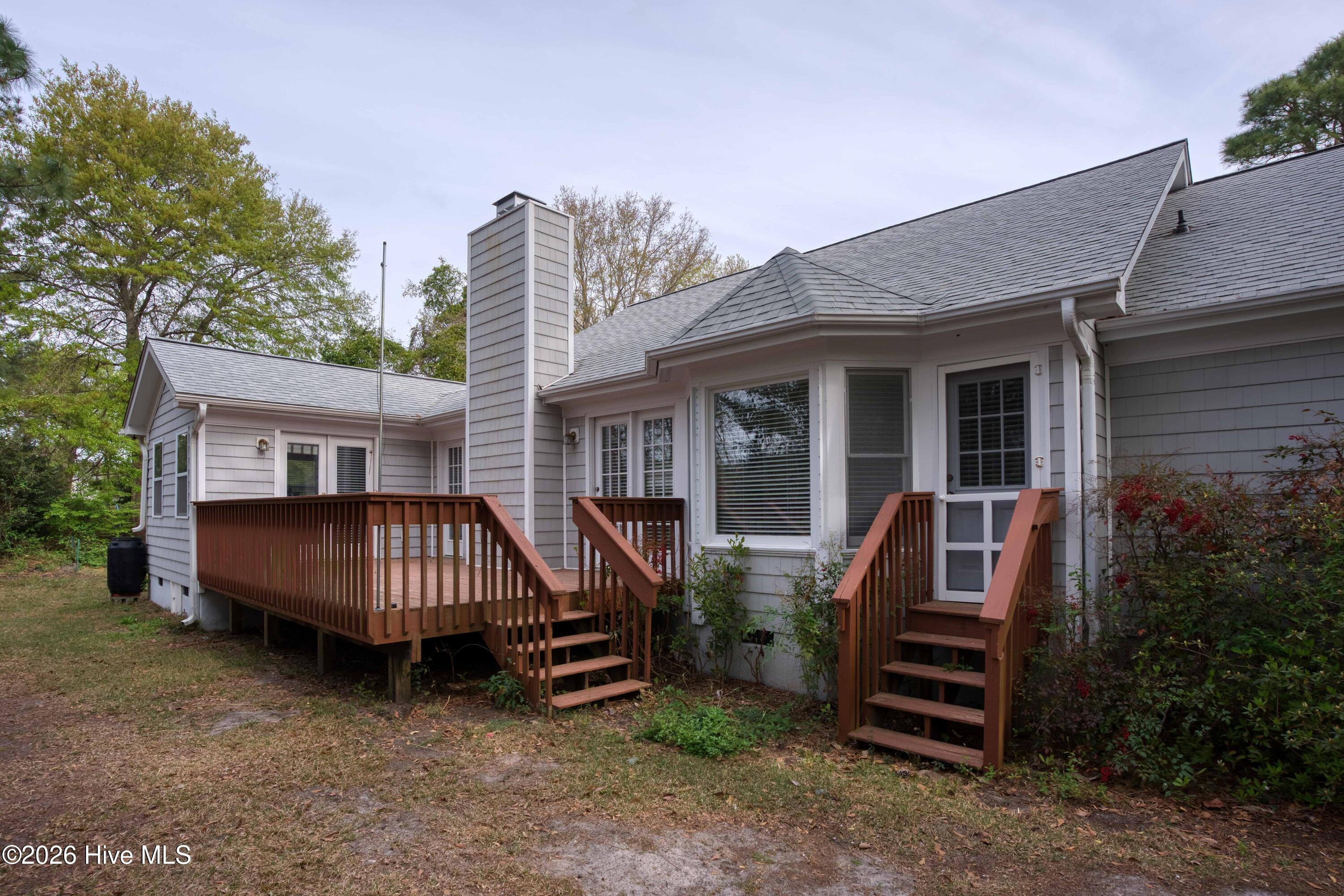 100562340 | Photo 26