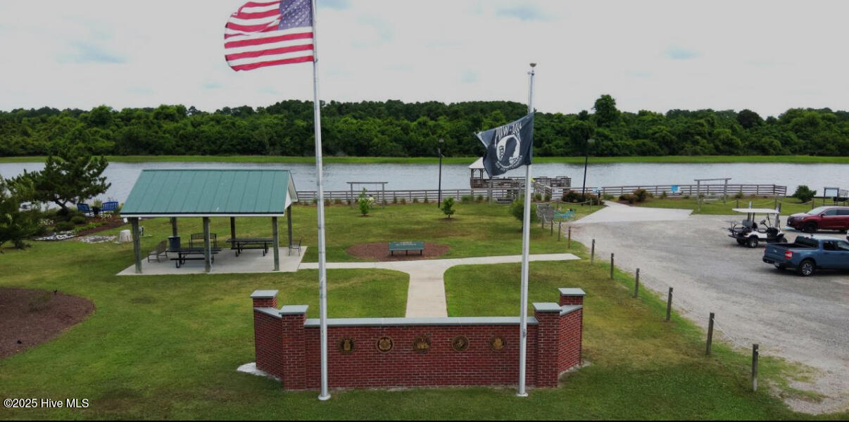 100517128 | Photo 16