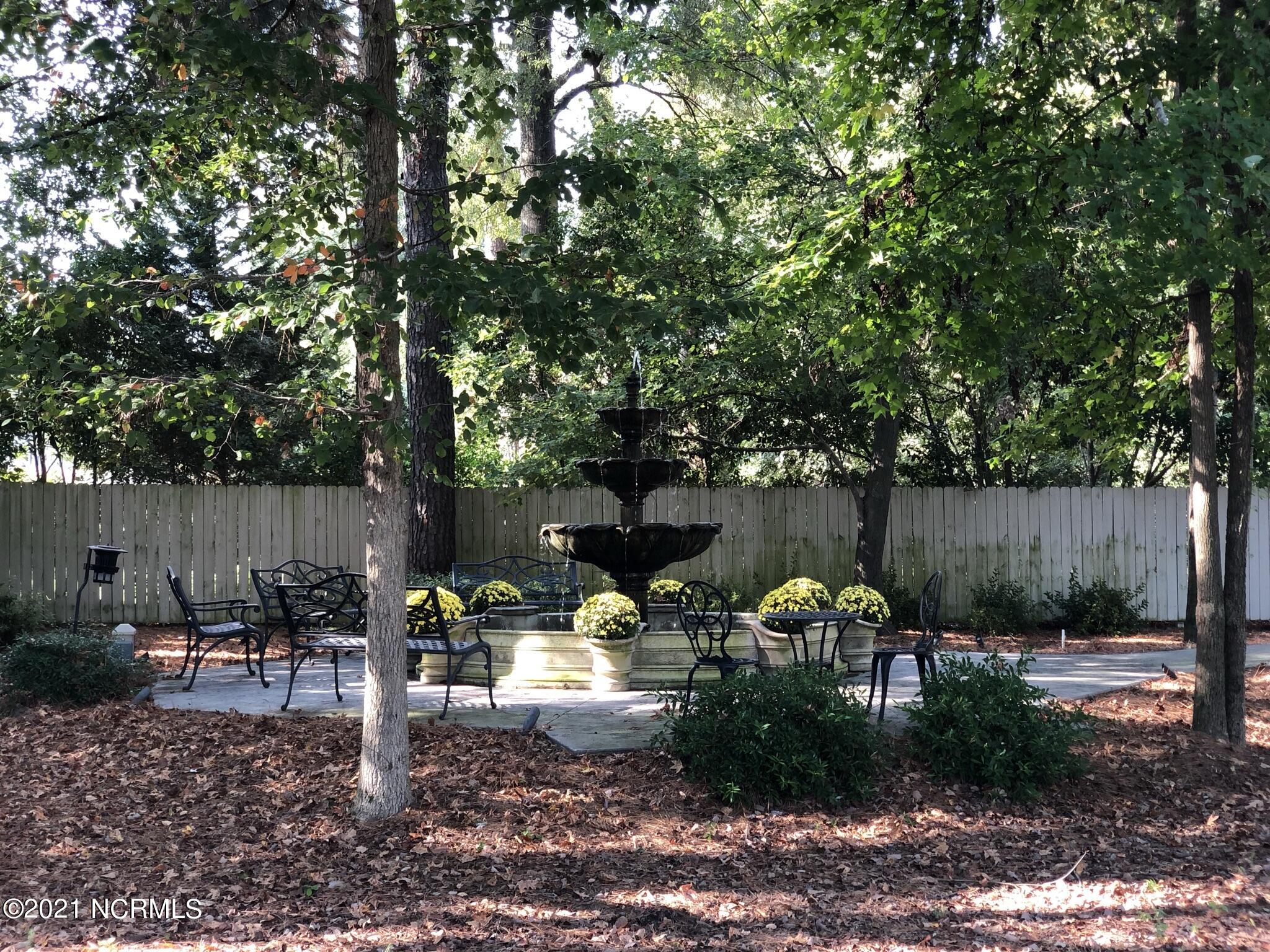 110 Village Circle, Clinton, NC, 28328