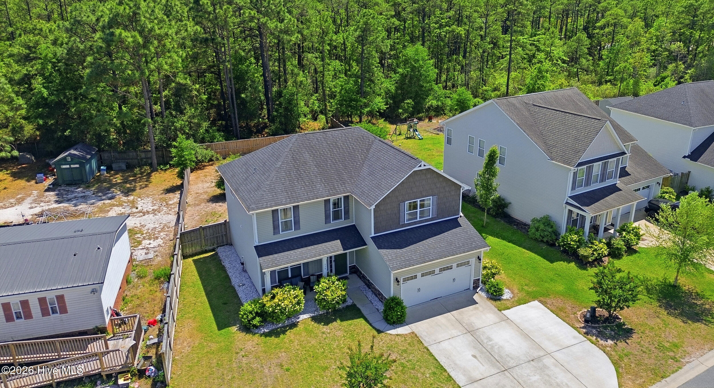 100567137 | Photo 43