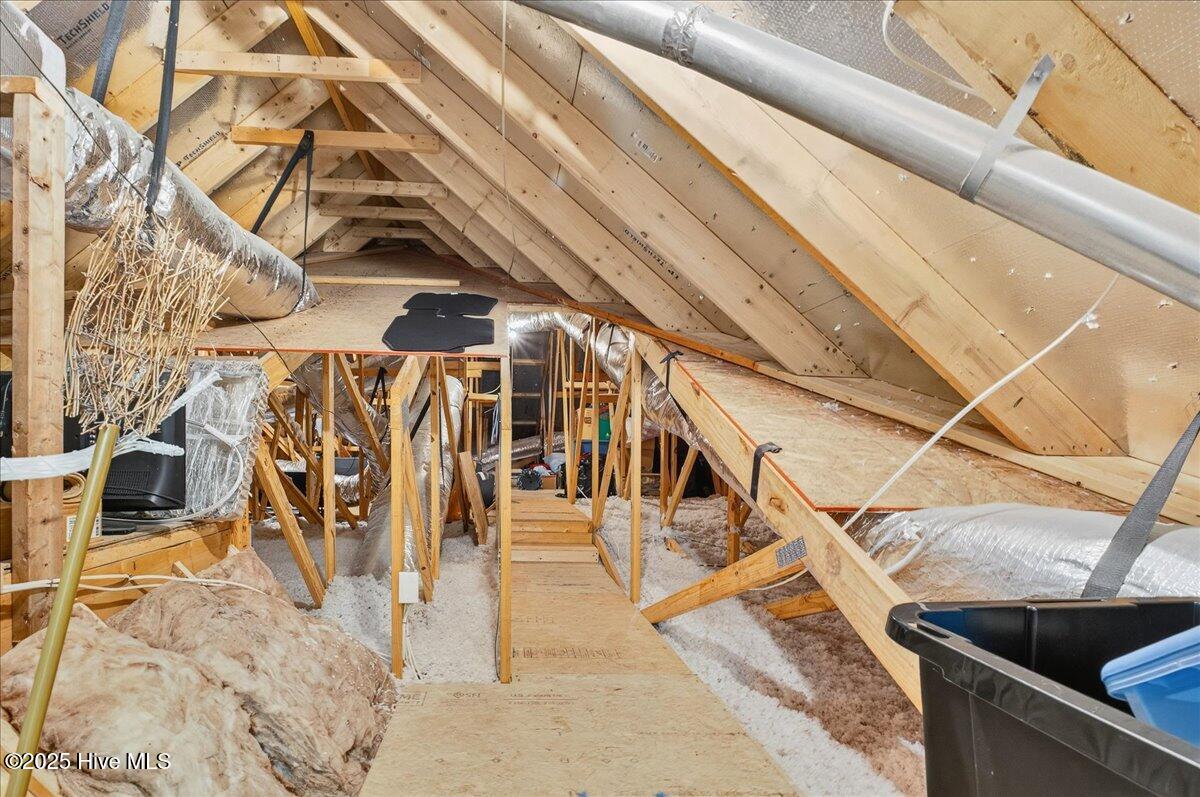 100534521 | Photo 33