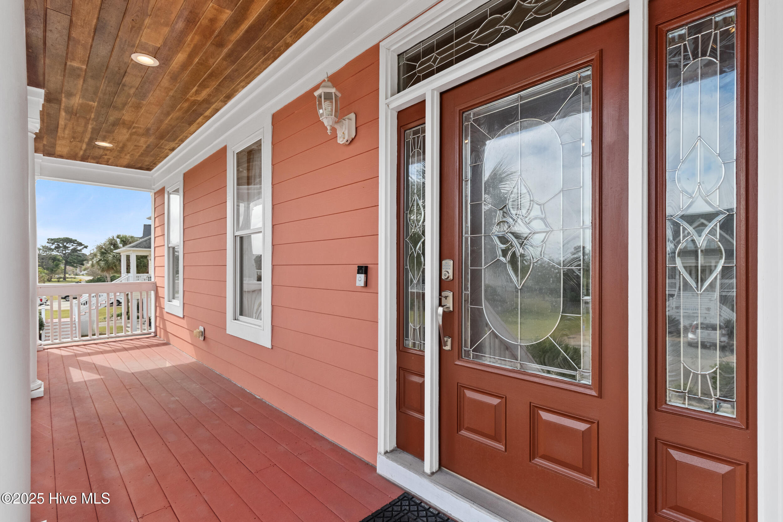 100538767 | Photo 73