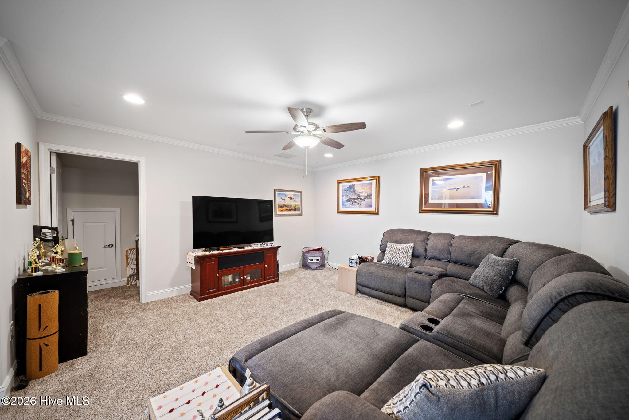 100564414 | Photo 45