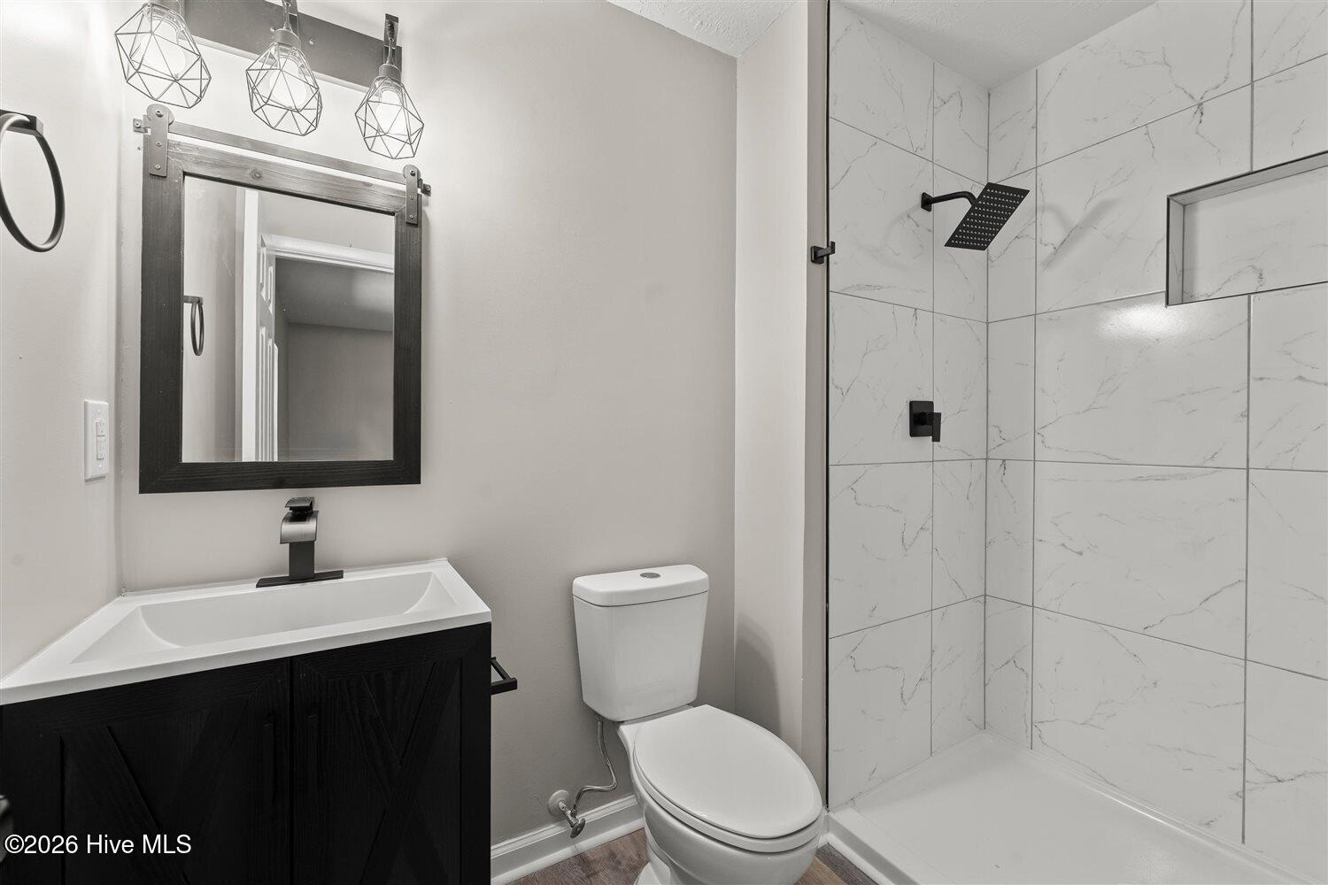 19-3605 Cameron Dr 19