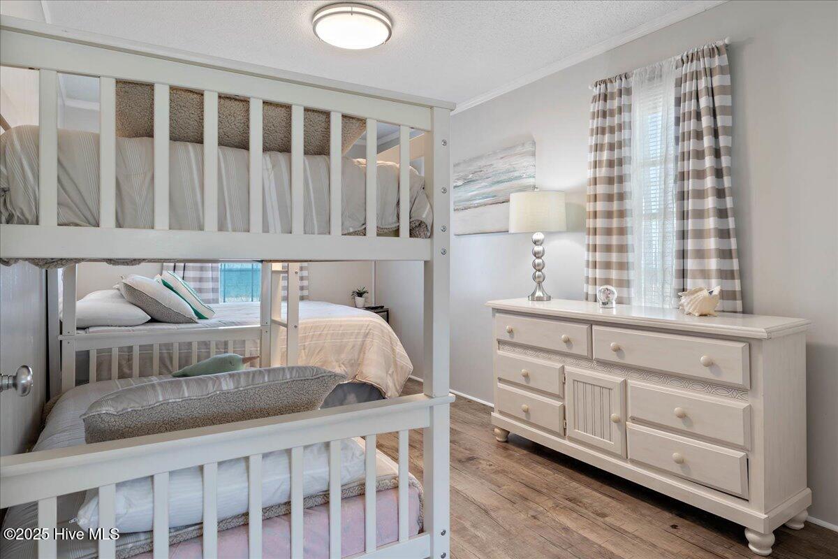 100550823 | Photo 31