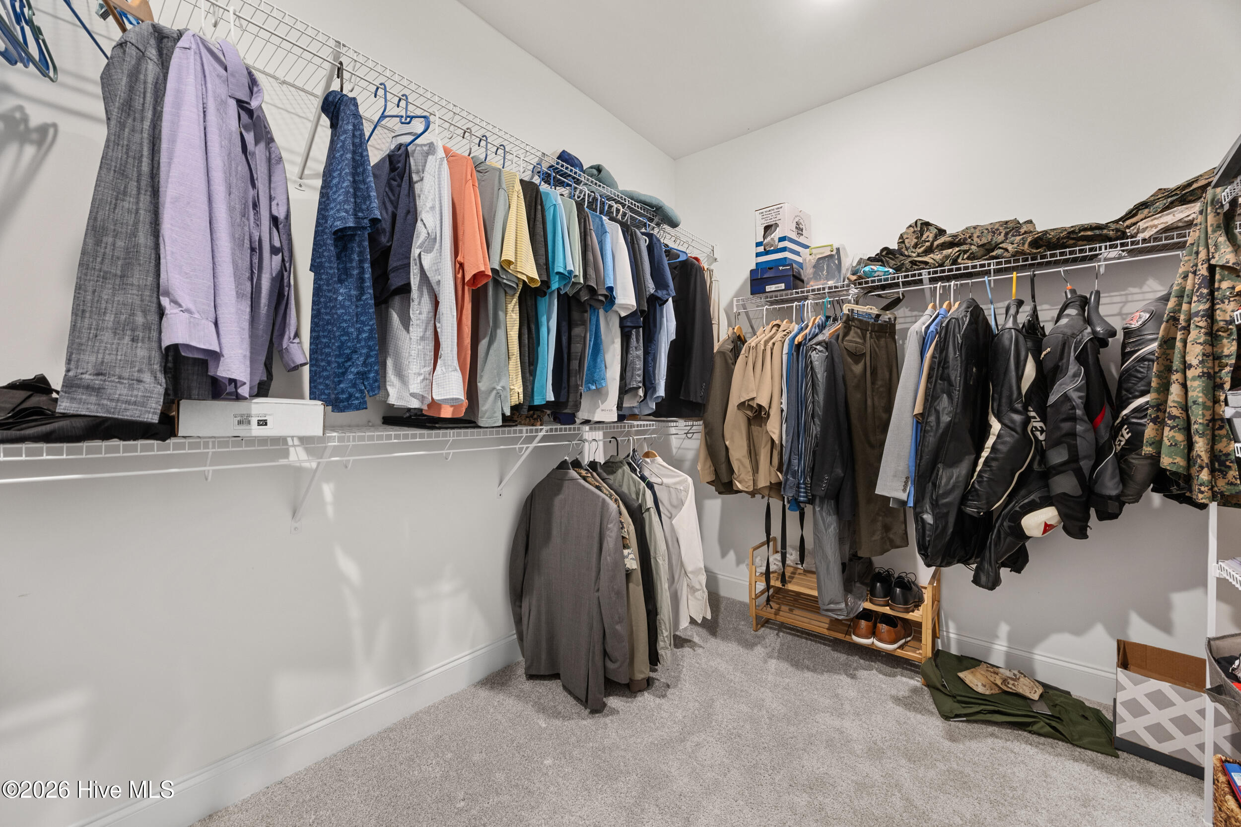 100560002 | Photo 24