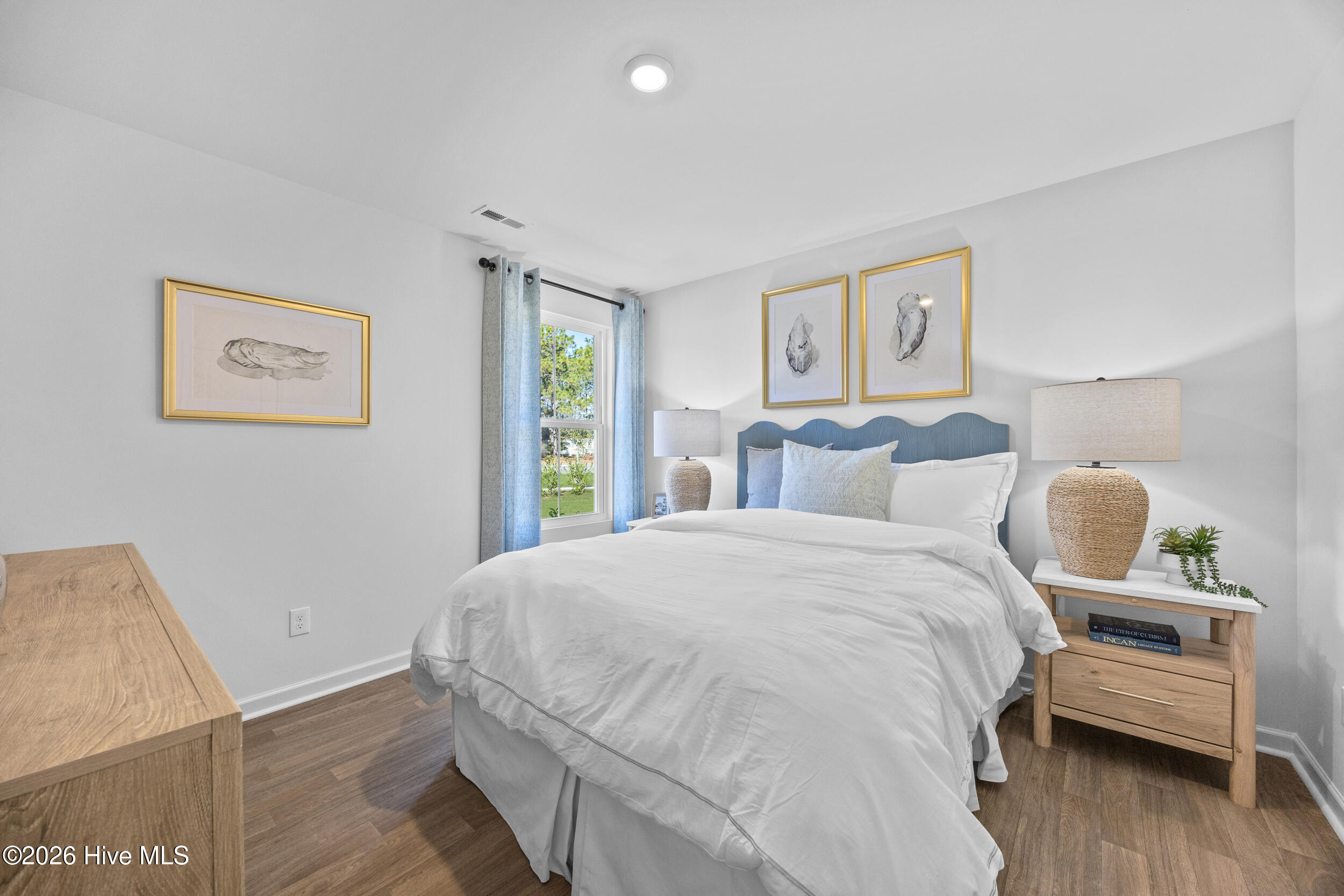 100528016 | Photo 23