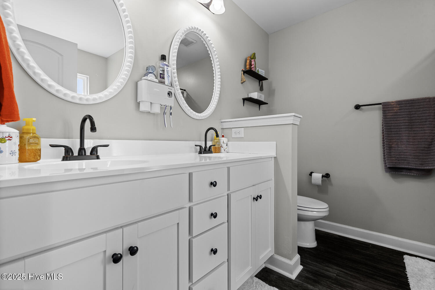 100545268 | Photo 21