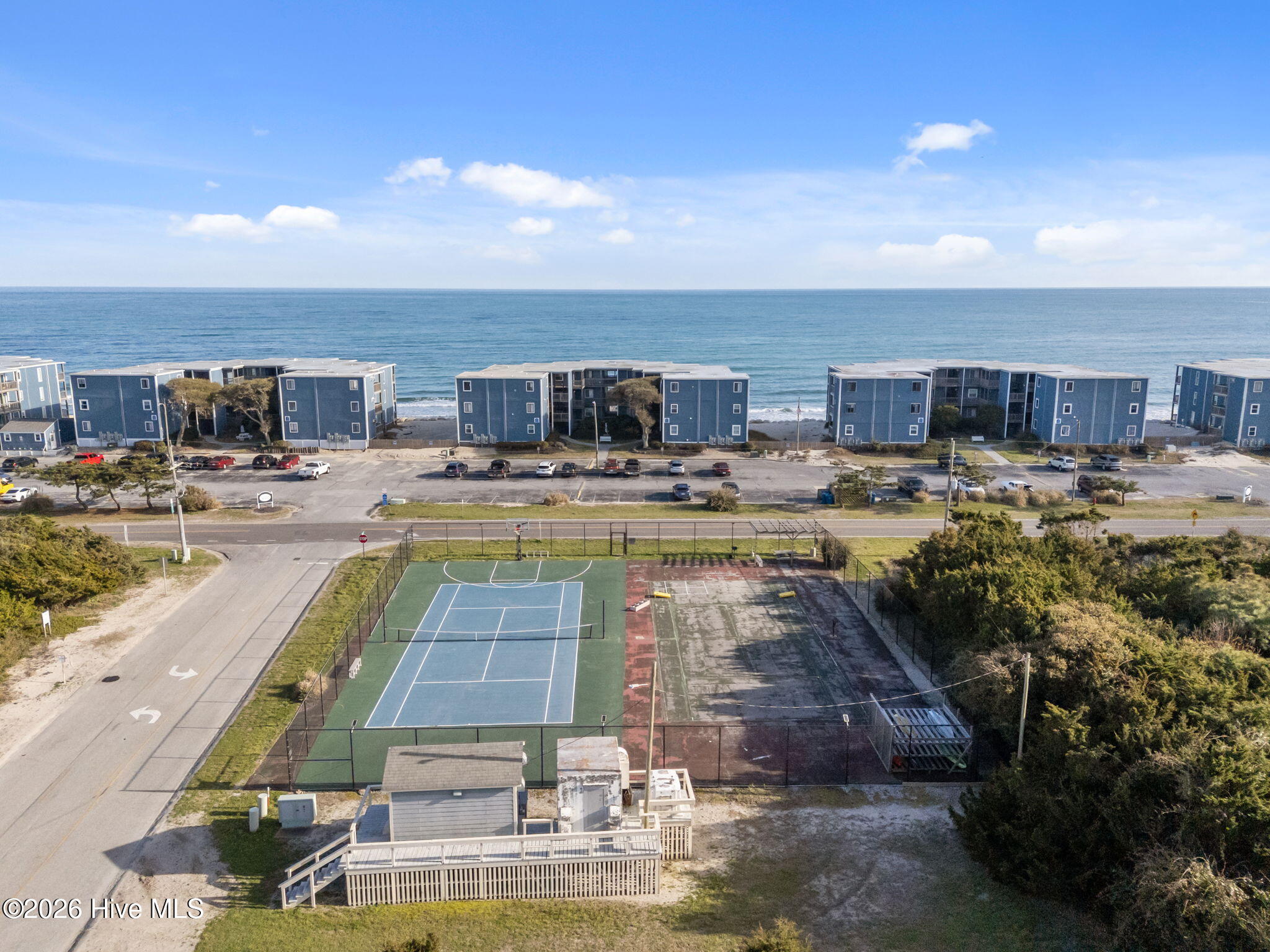 100561169 | Photo 22