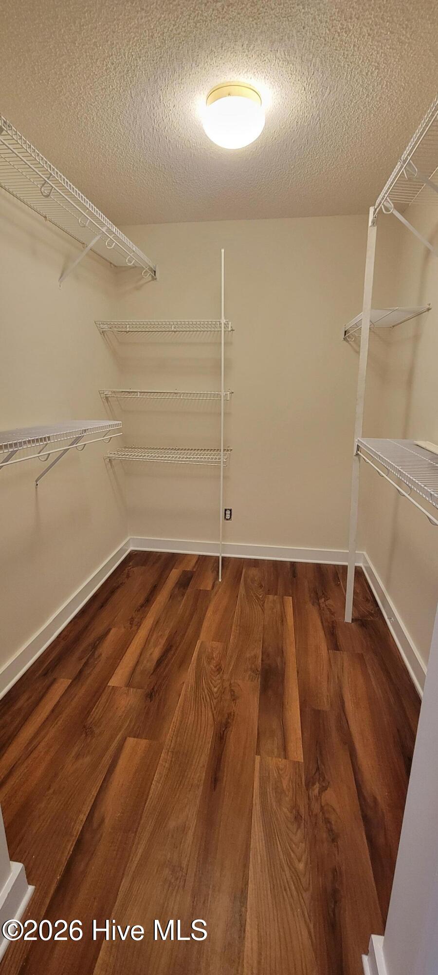 100559269 | Photo 12