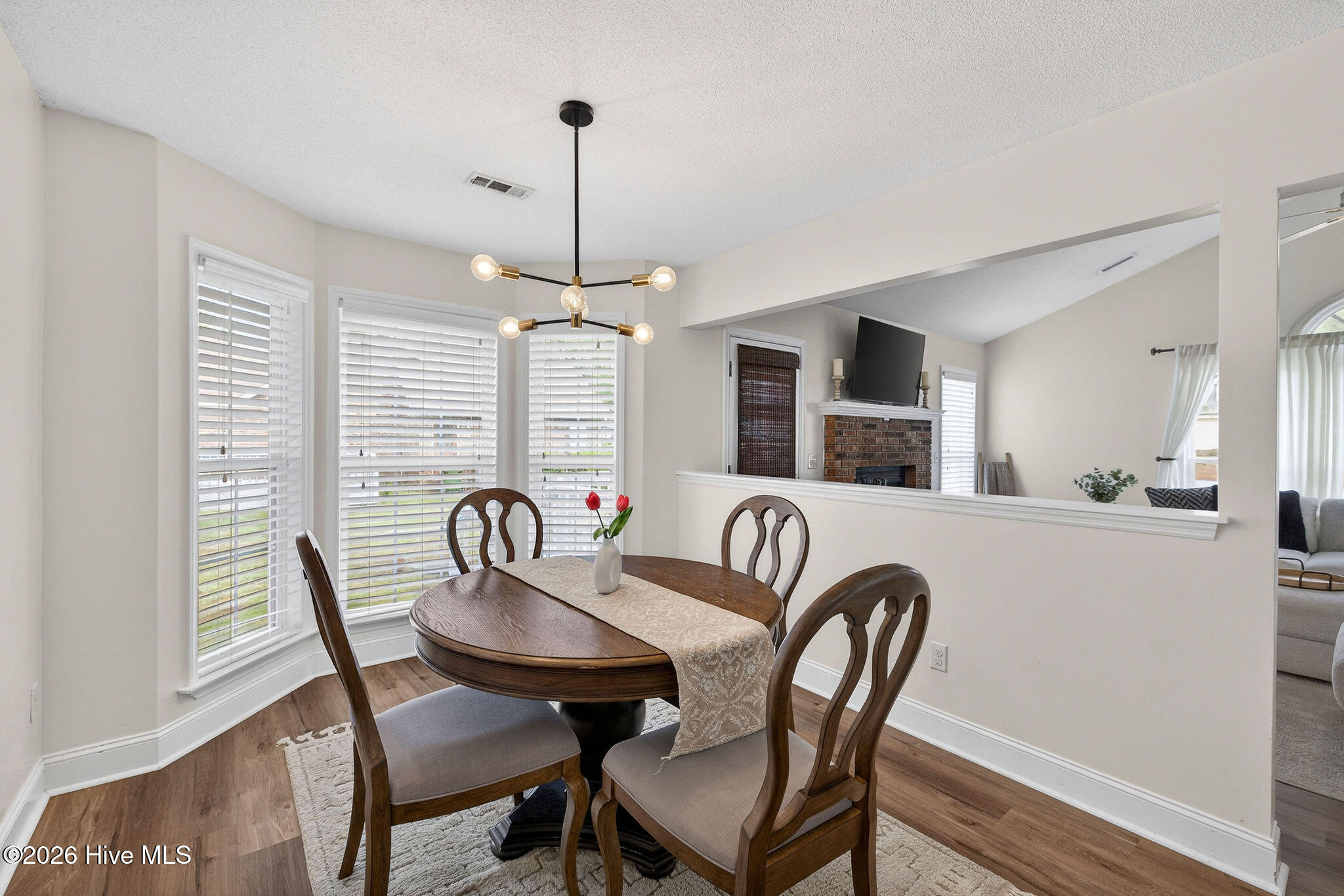 100565876 | Photo 10