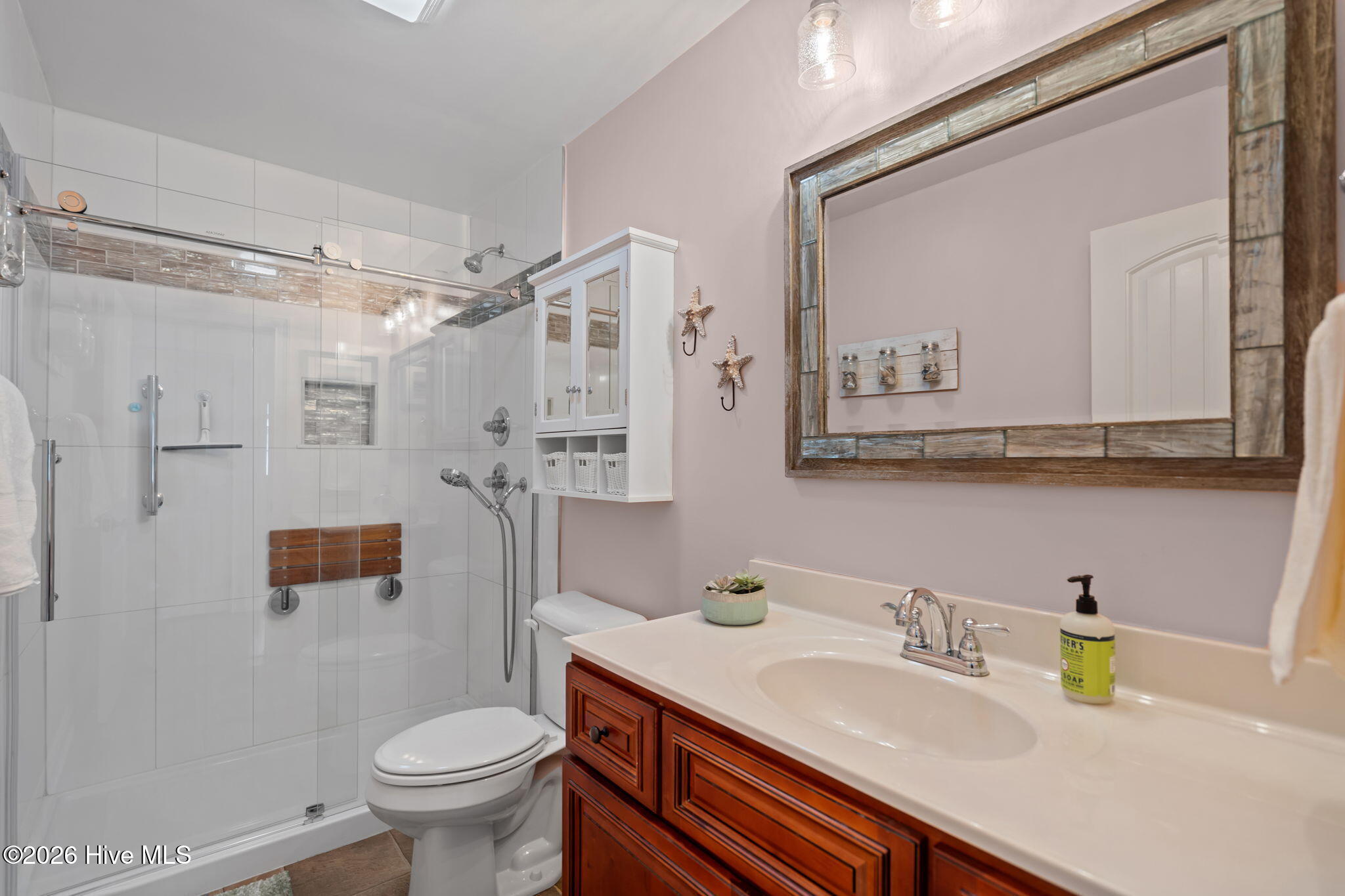 100566759 | Photo 32