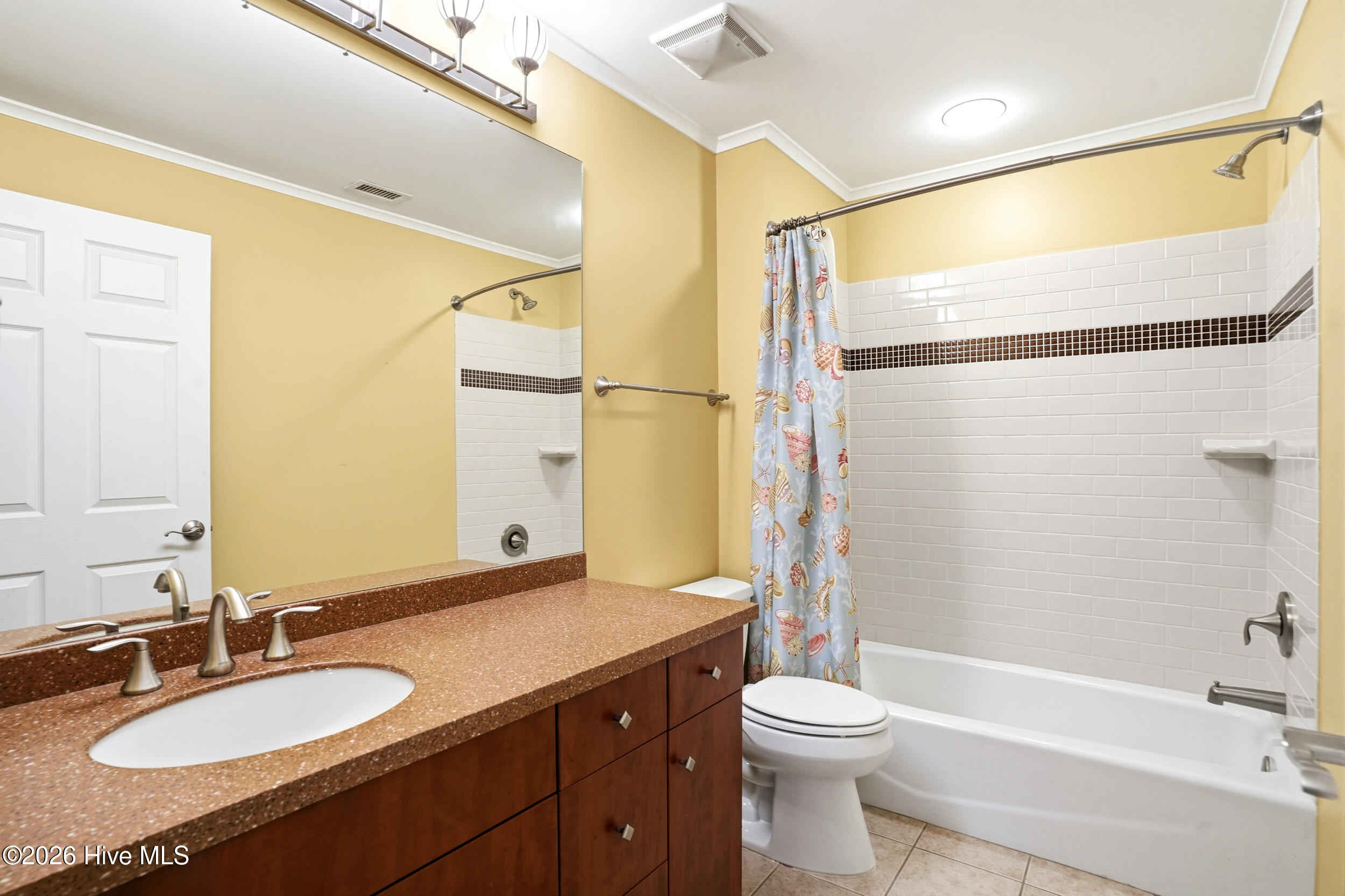 100570172 | Photo 27