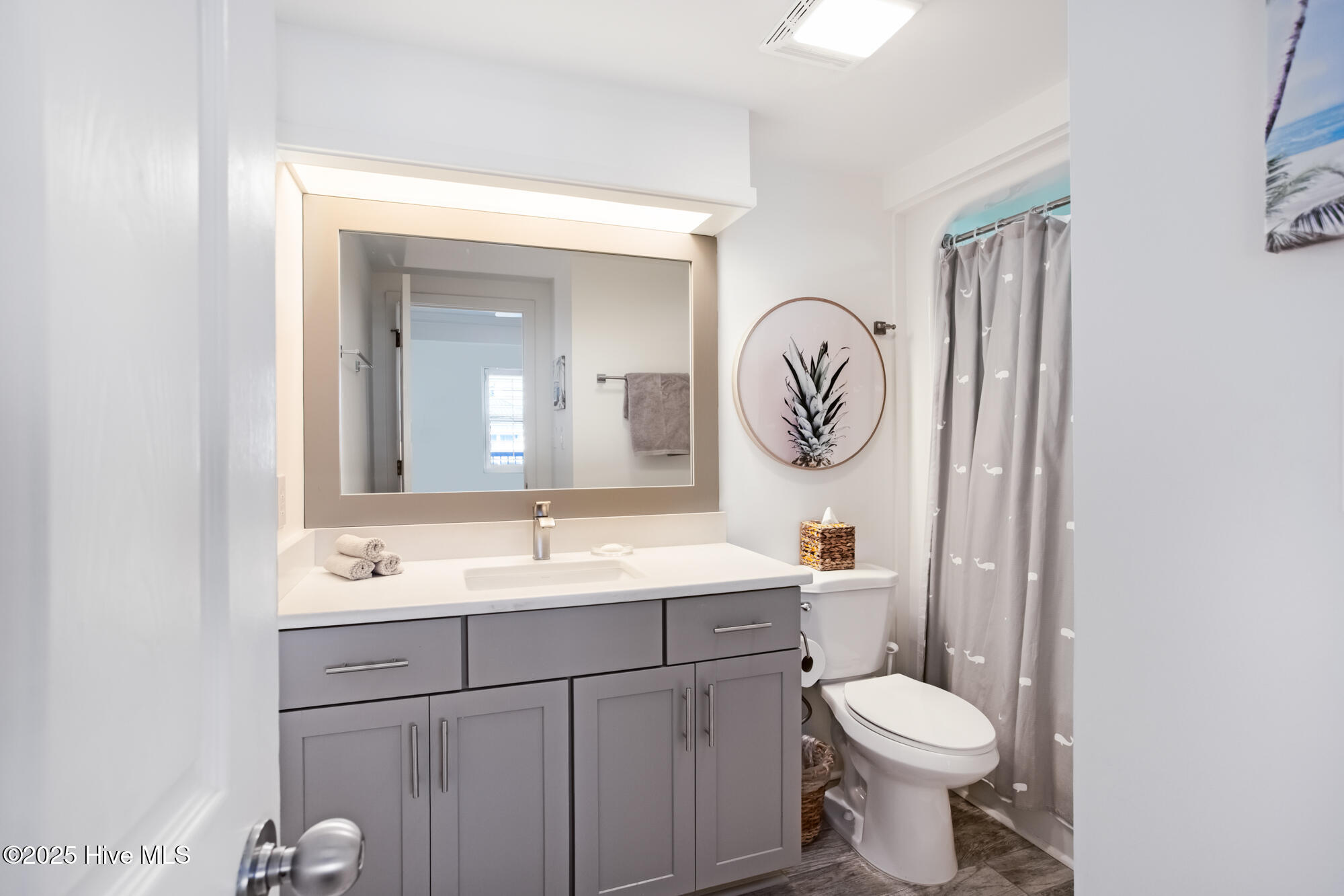 100546963 | Photo 23