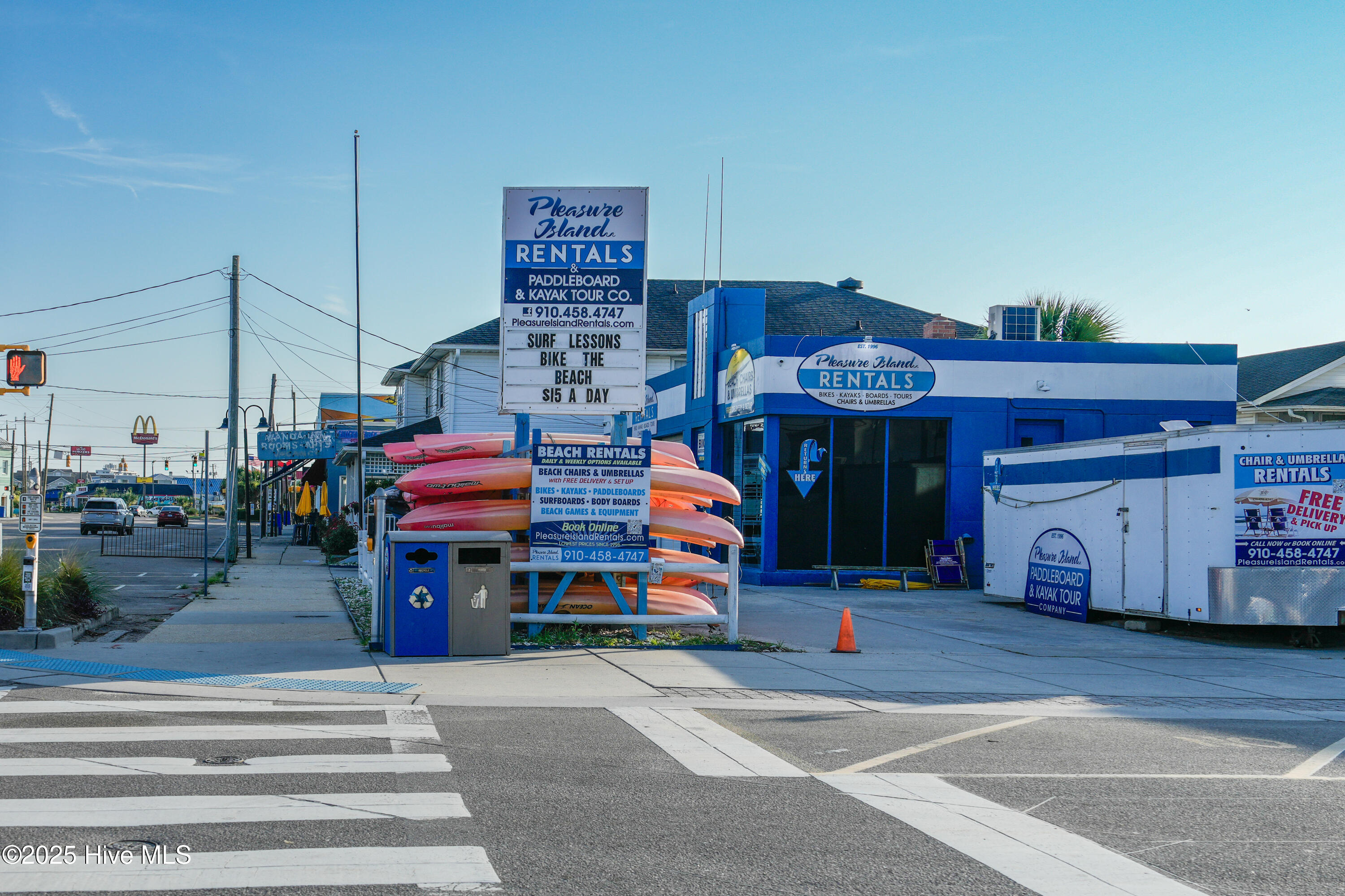 100494864 | Photo 49