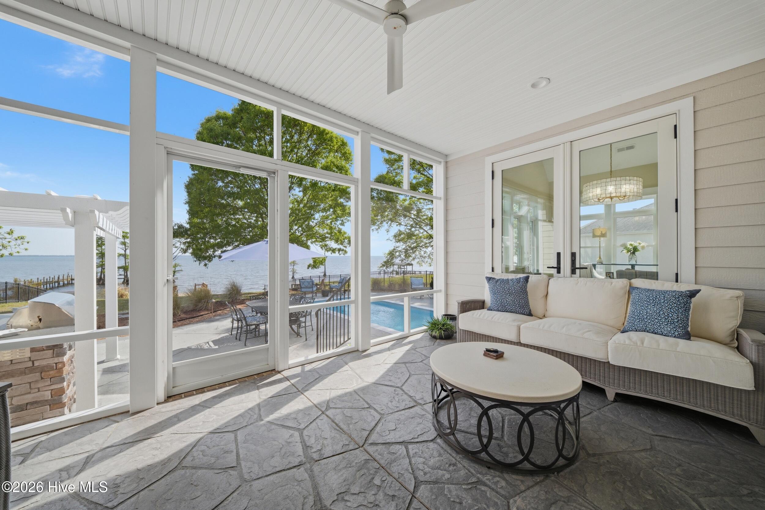 Relax in this screened in porch & great waterviews