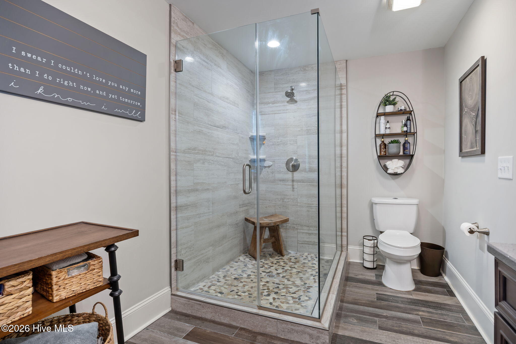 primary suite bathoom
