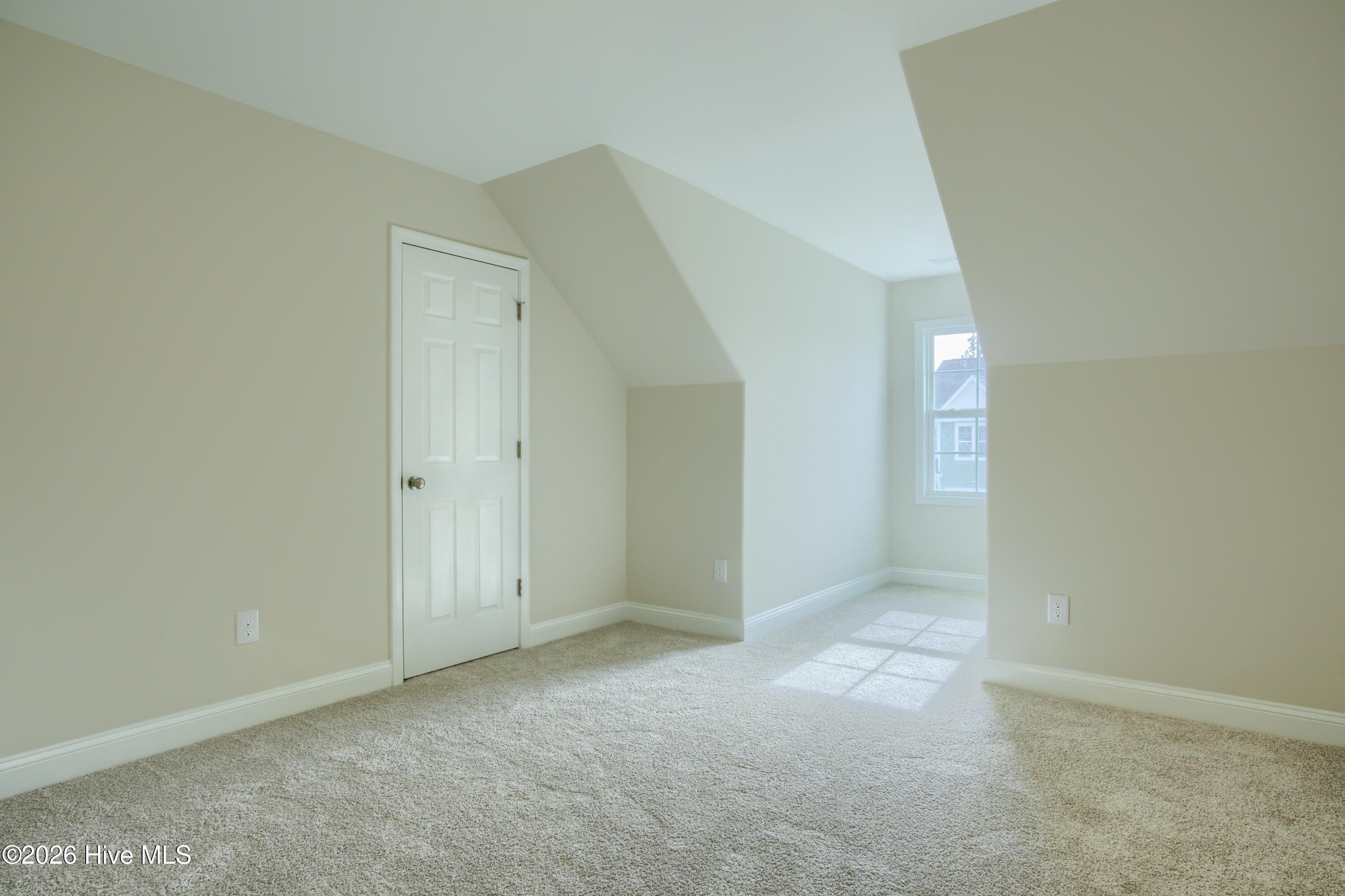 100552391 | Photo 19