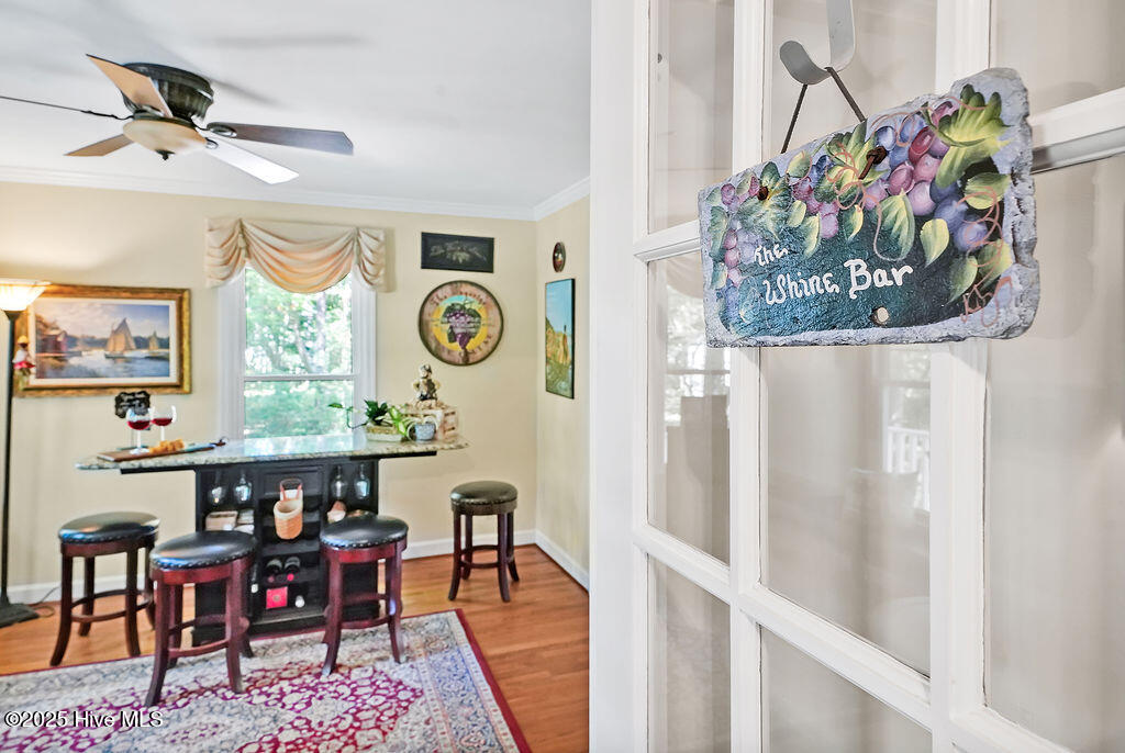 100504453 | Photo 11