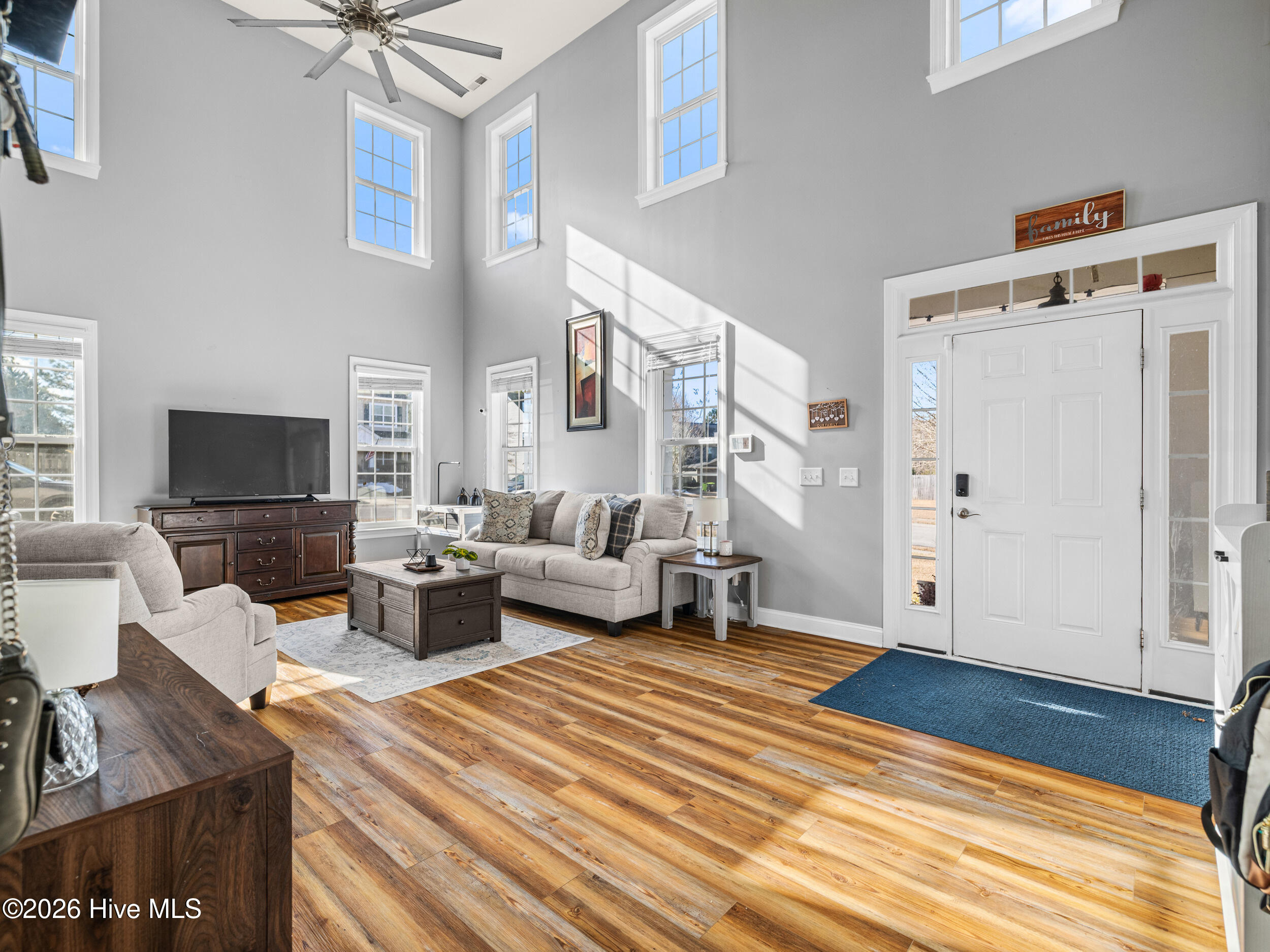 100554217 | Photo 10