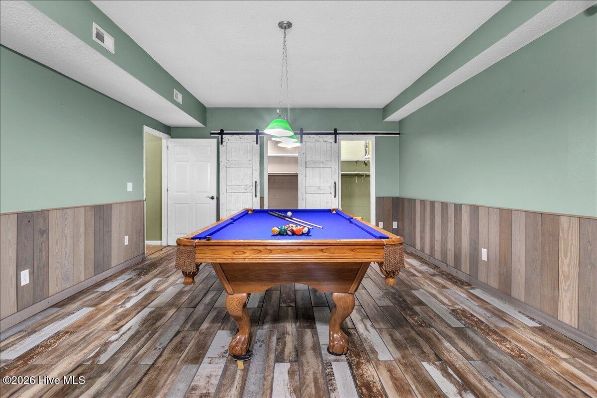 100566130 | Photo 26