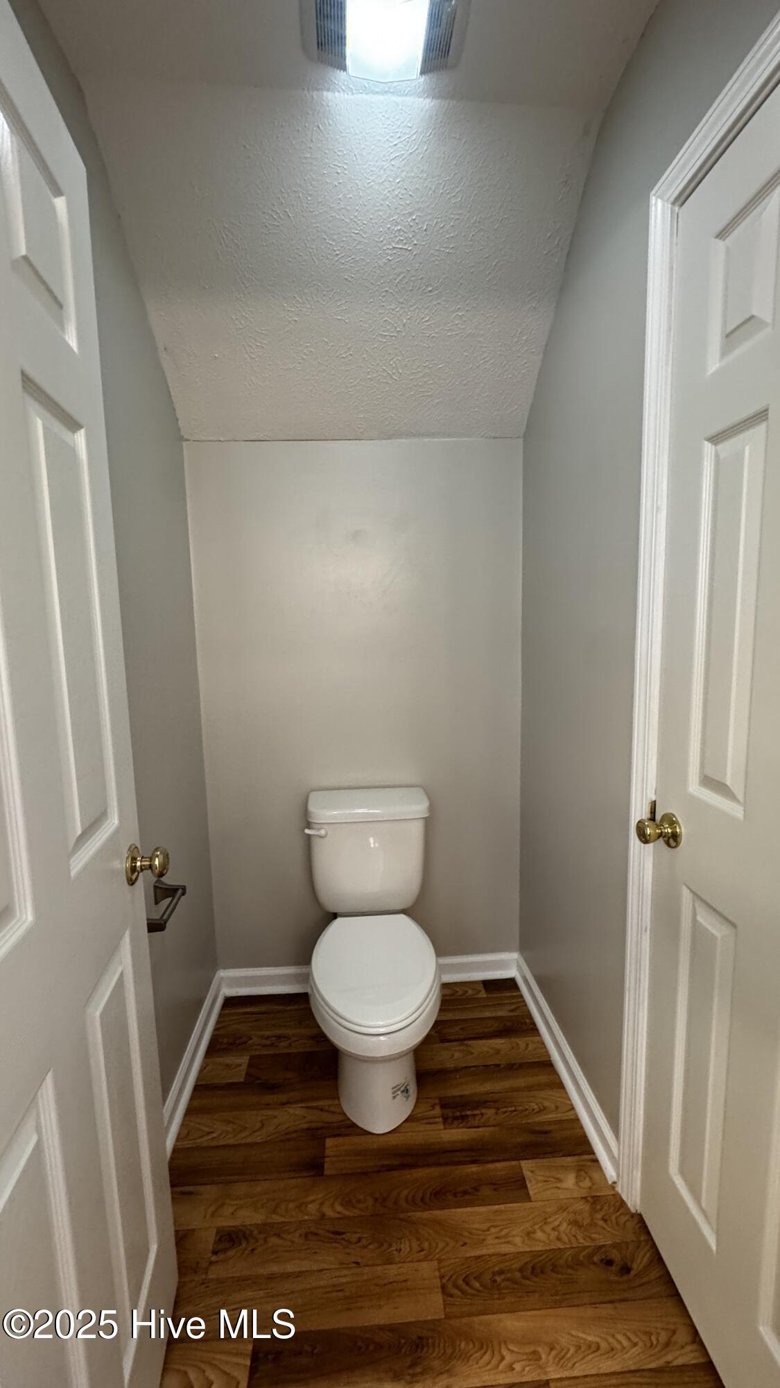 100525819 | Photo 30