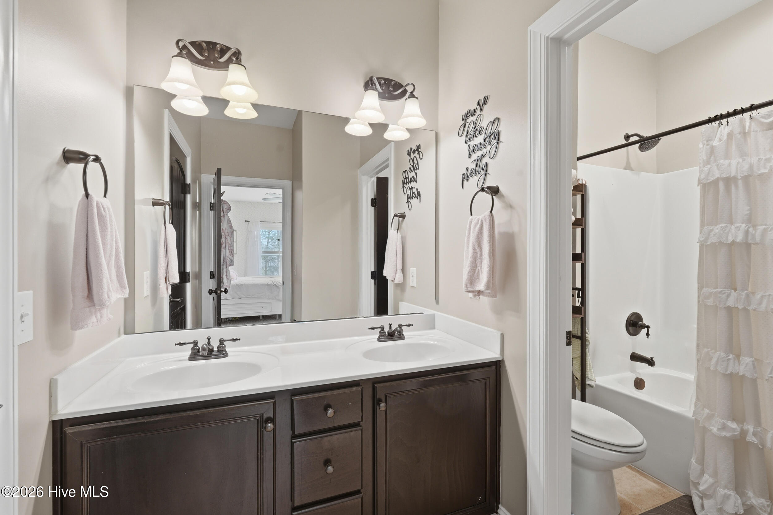 100551970 | Photo 56