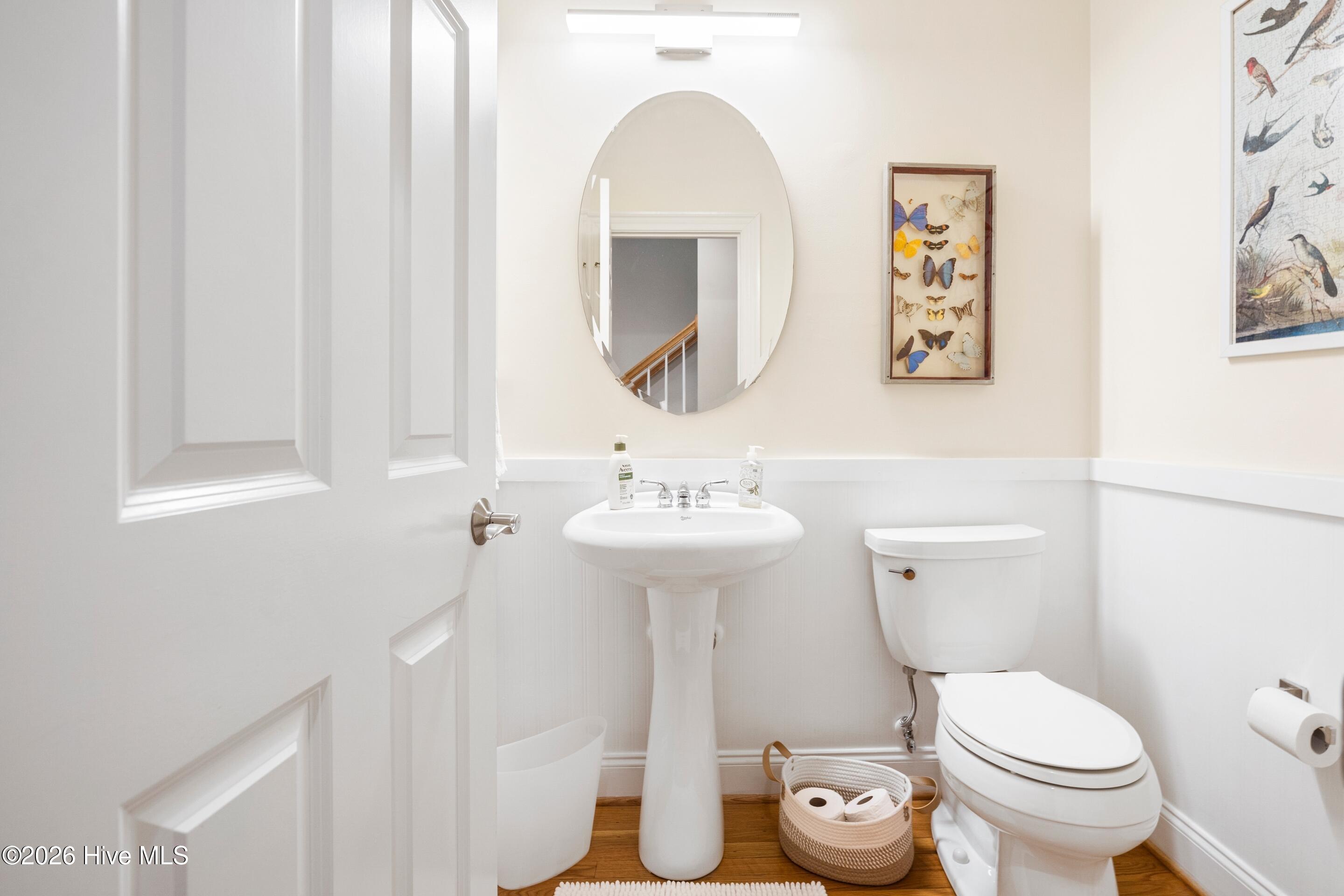 100548933 | Photo 34